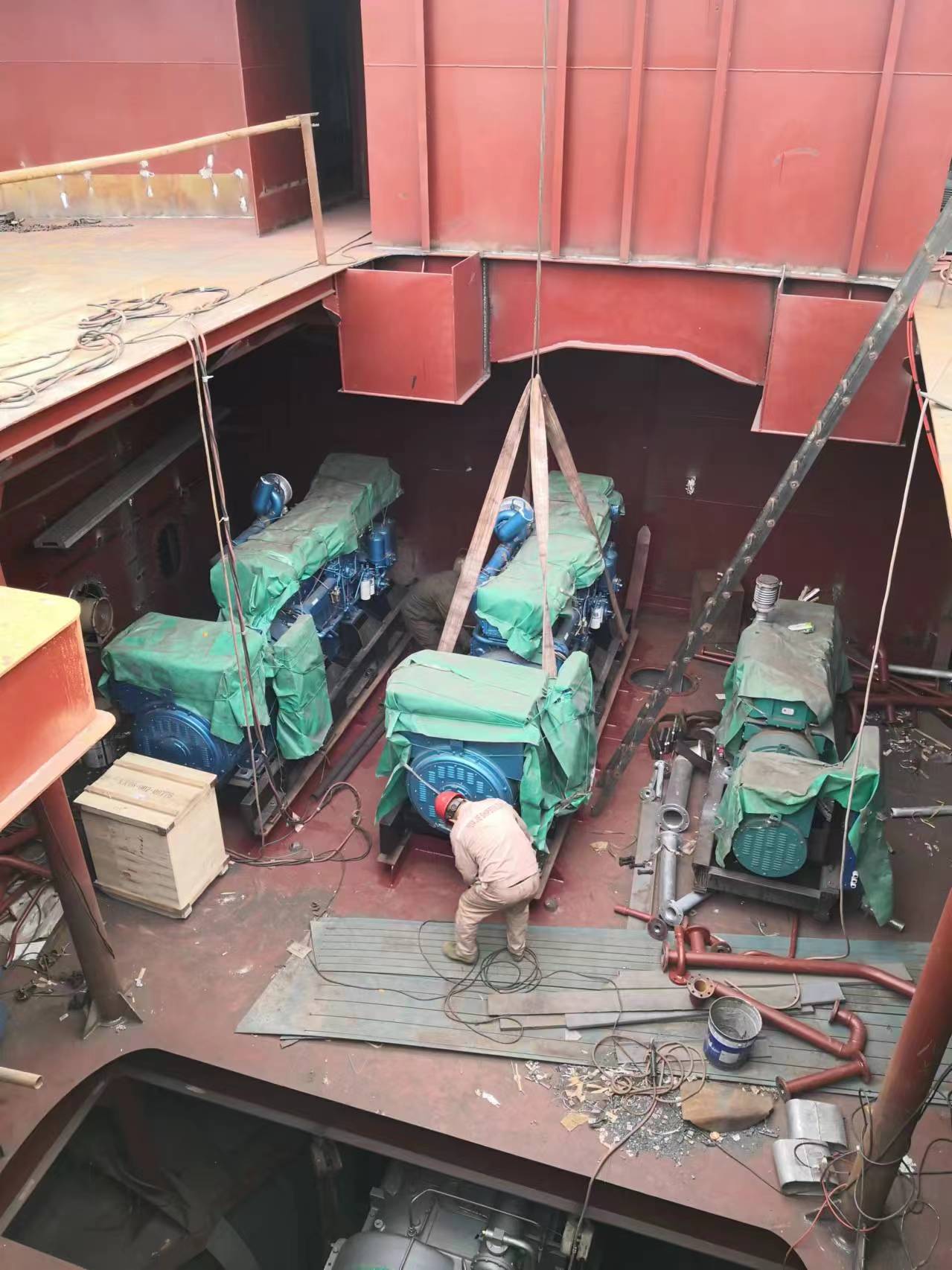 出售7500吨成品油船