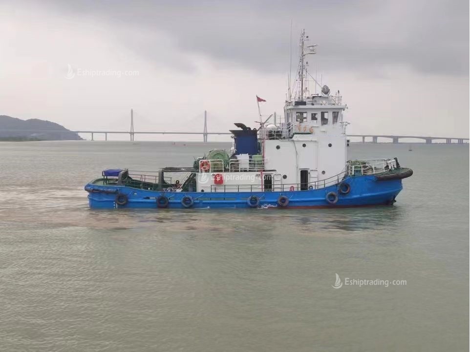 2600 PS Harbor Tug For Sale