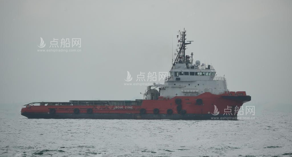 出售7100 马力三用拖轮