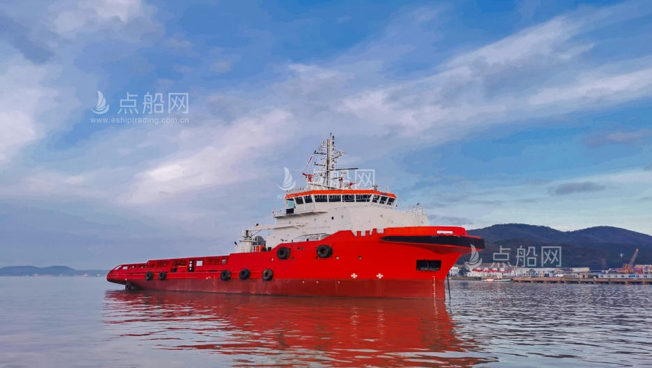 出售7100 马力三用拖轮