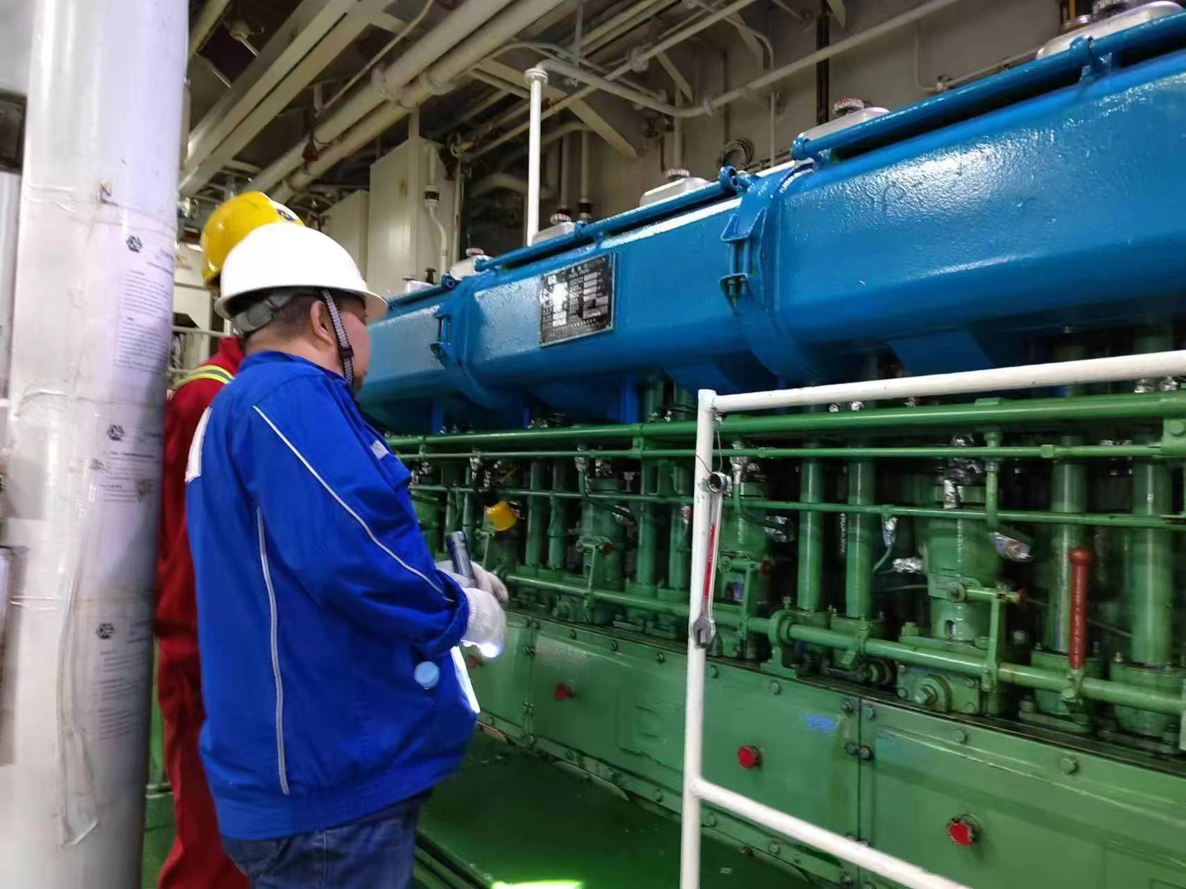 出售6000马力平台供应船