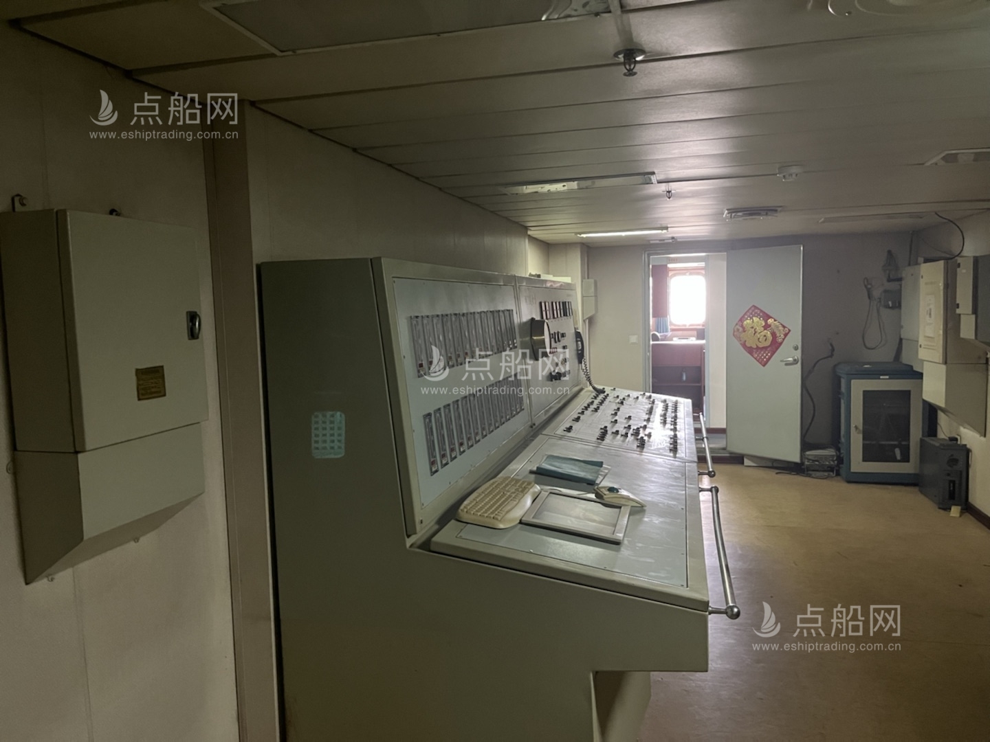 出售1128人客滚船