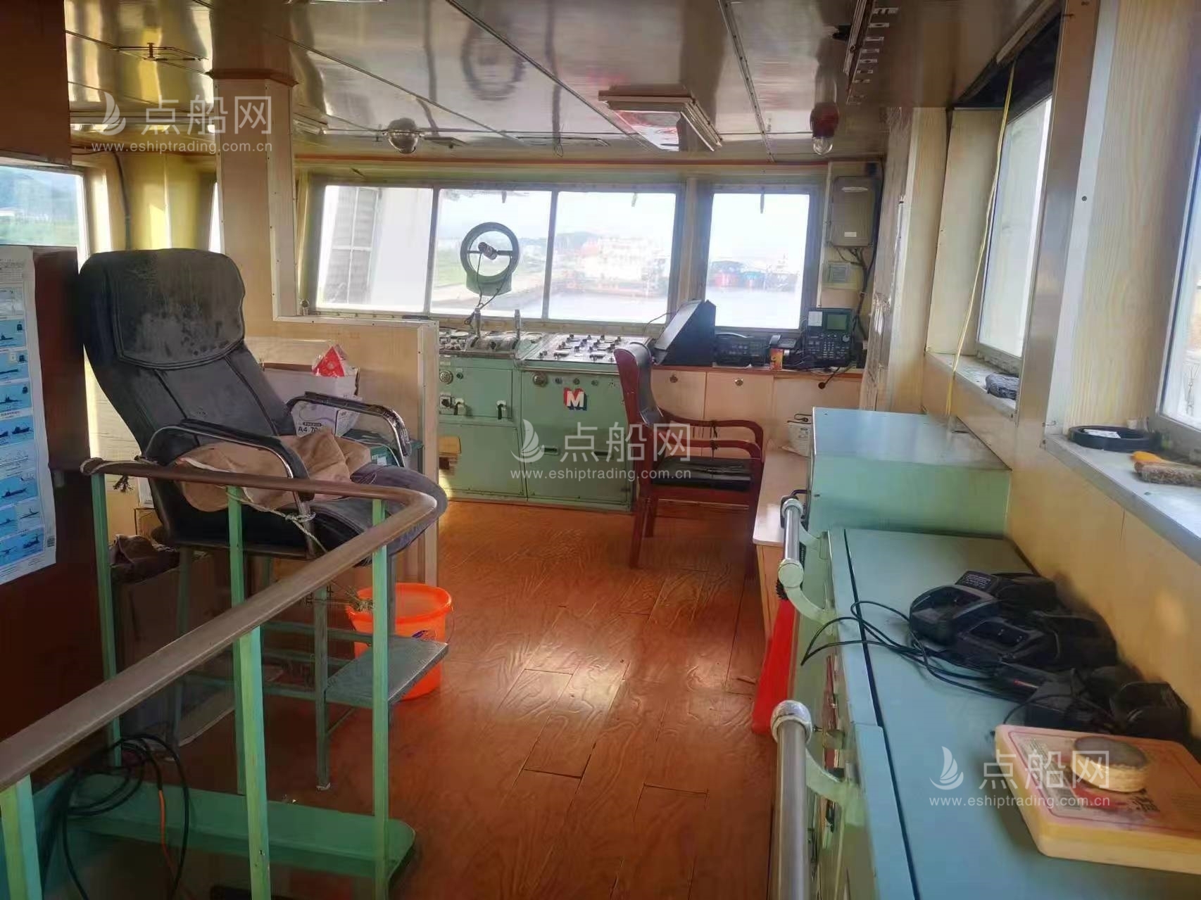 出售8100 马力三用拖轮