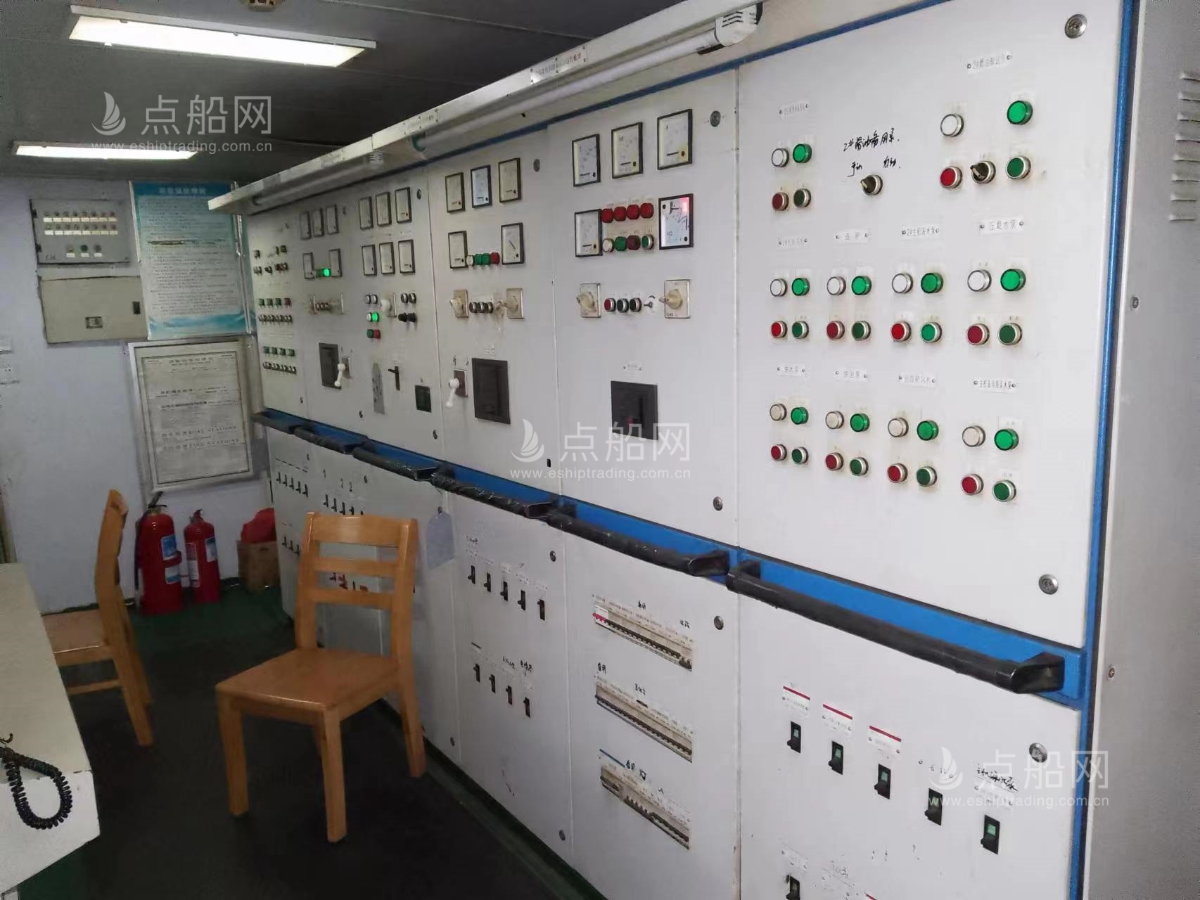 出售4800 马力平台供应船