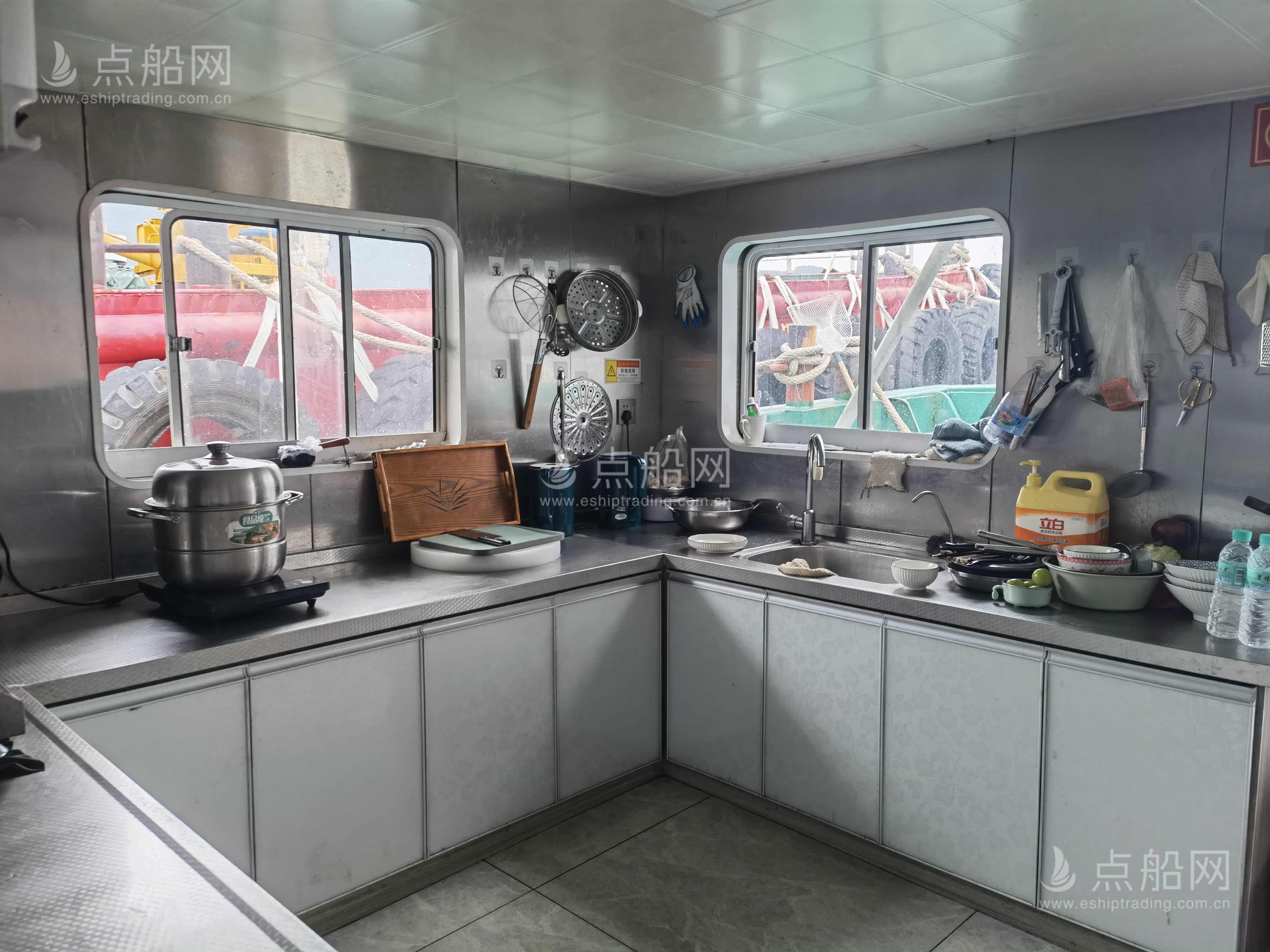 出售42.8米交通船