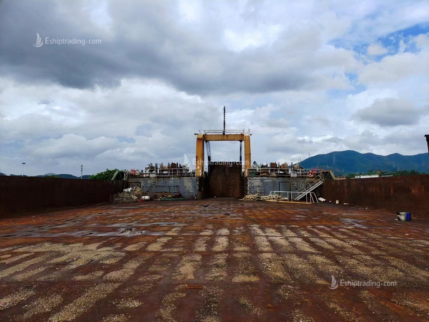 7450 T Deck Barge /LCT For Sale