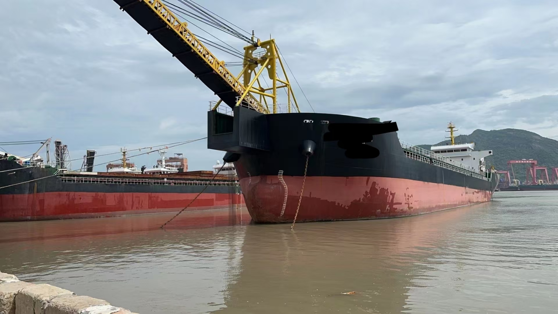 出售10600吨自吸自卸砂船