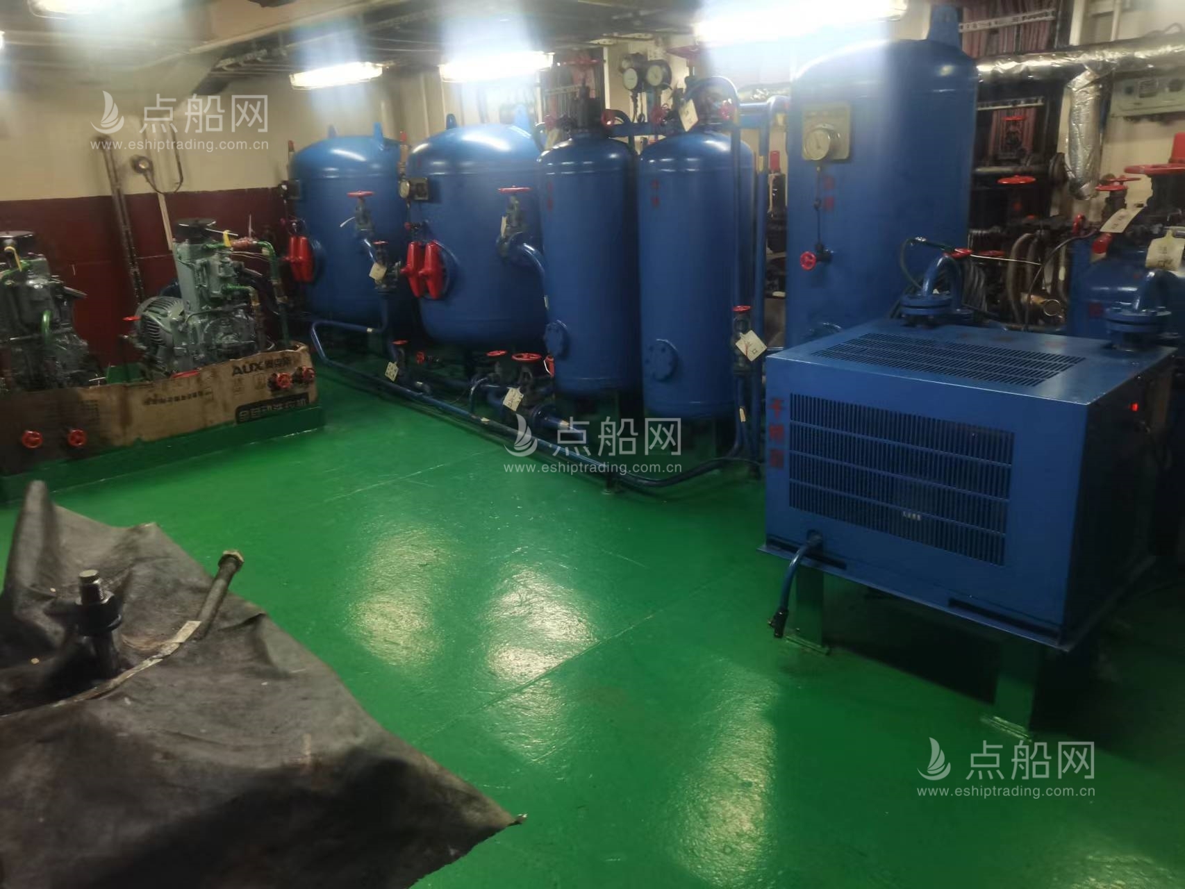 出售10000吨成品油船