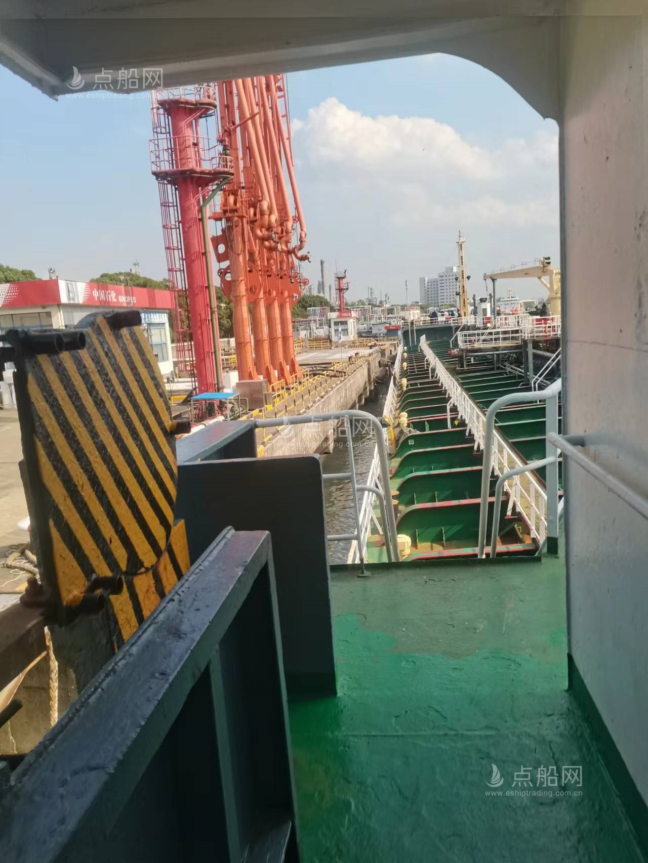 出售10000吨成品油船