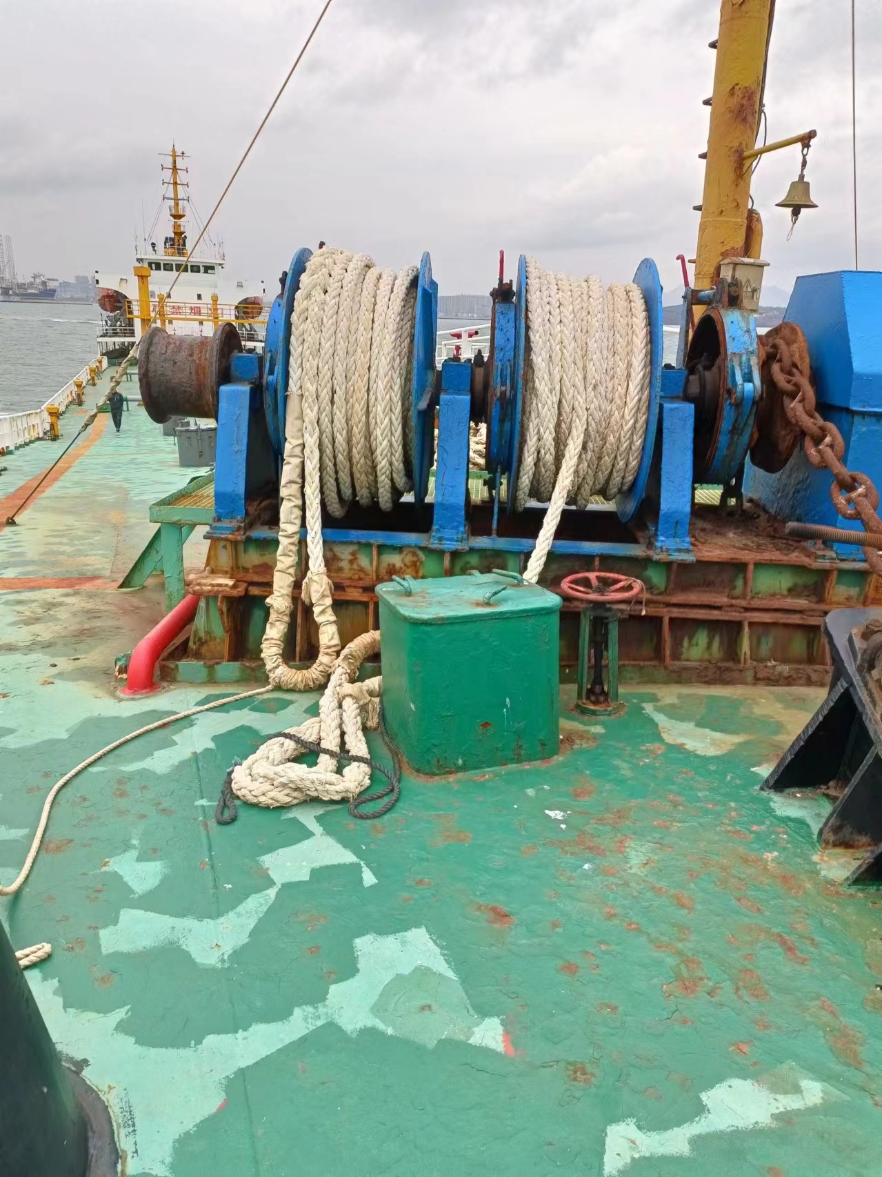 出售7000吨成品油船