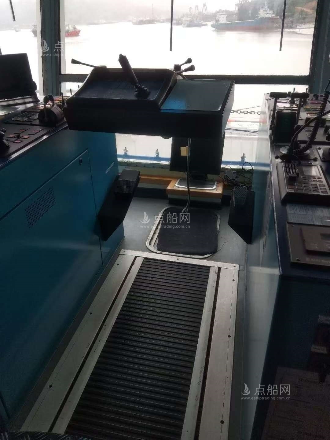 出售10800马力三用拖轮