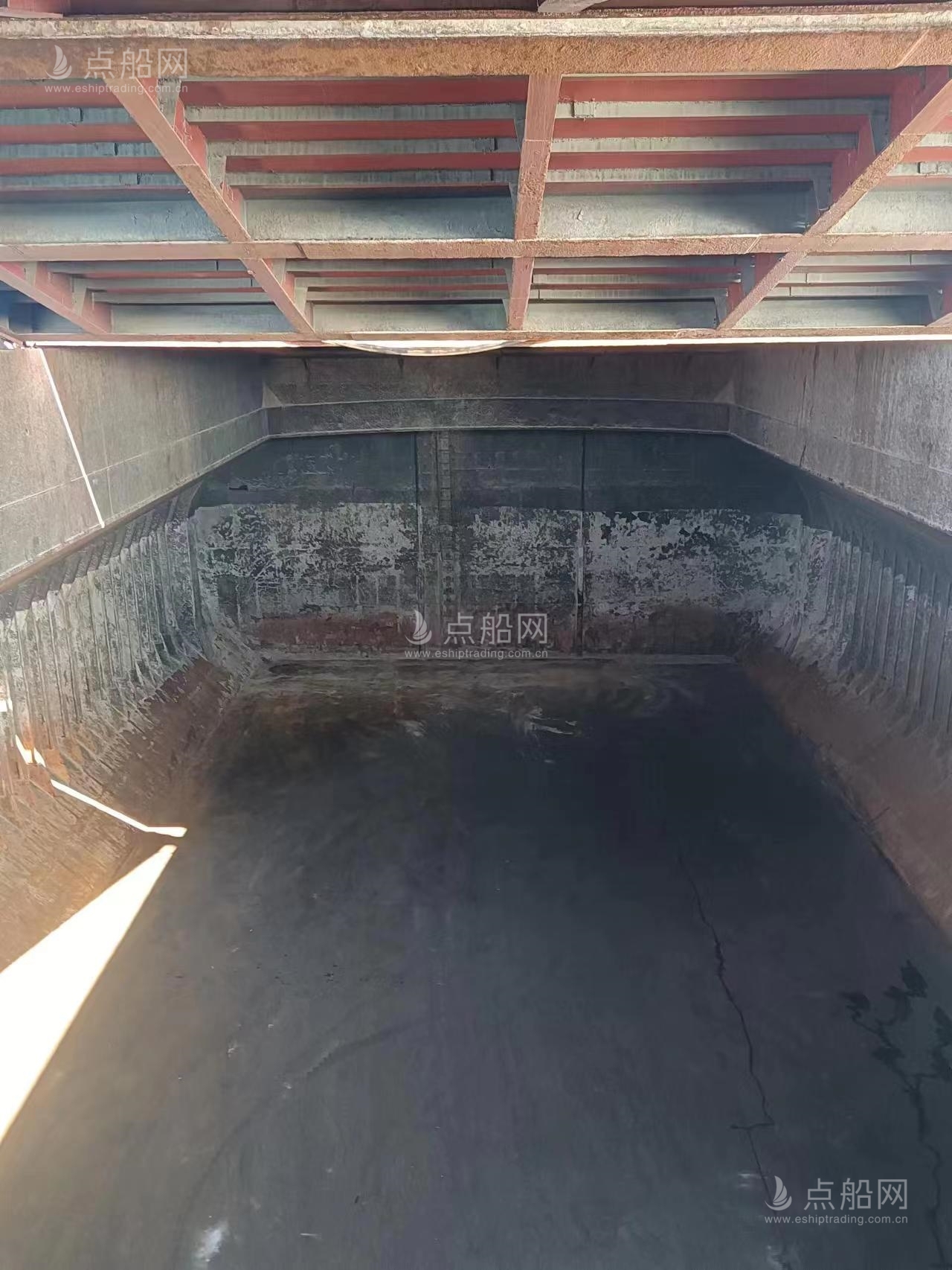 出售10650吨散货船