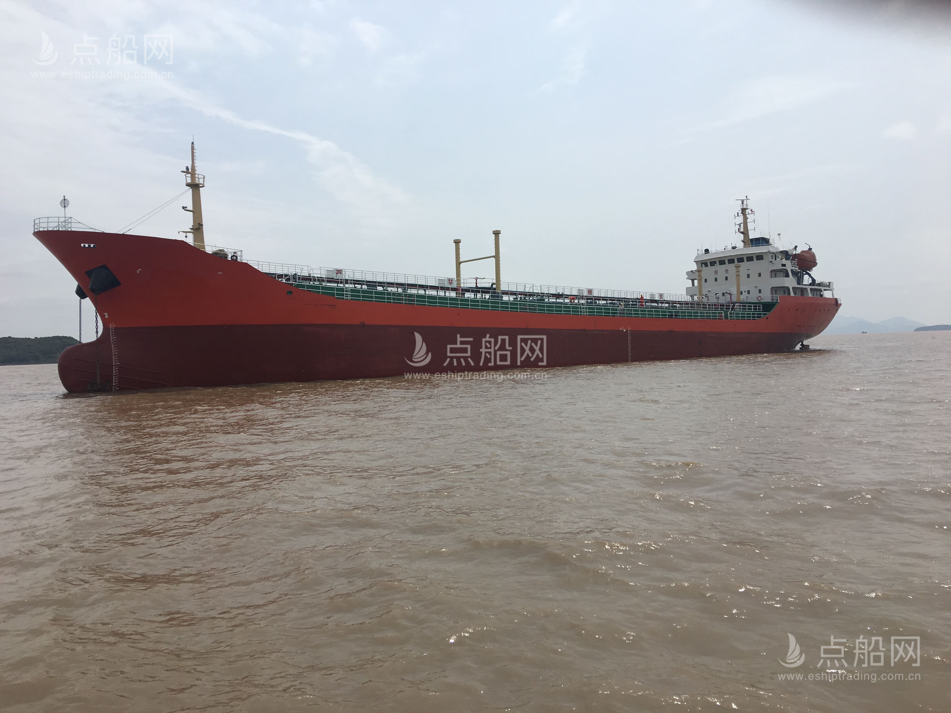 出售7099吨成品油船