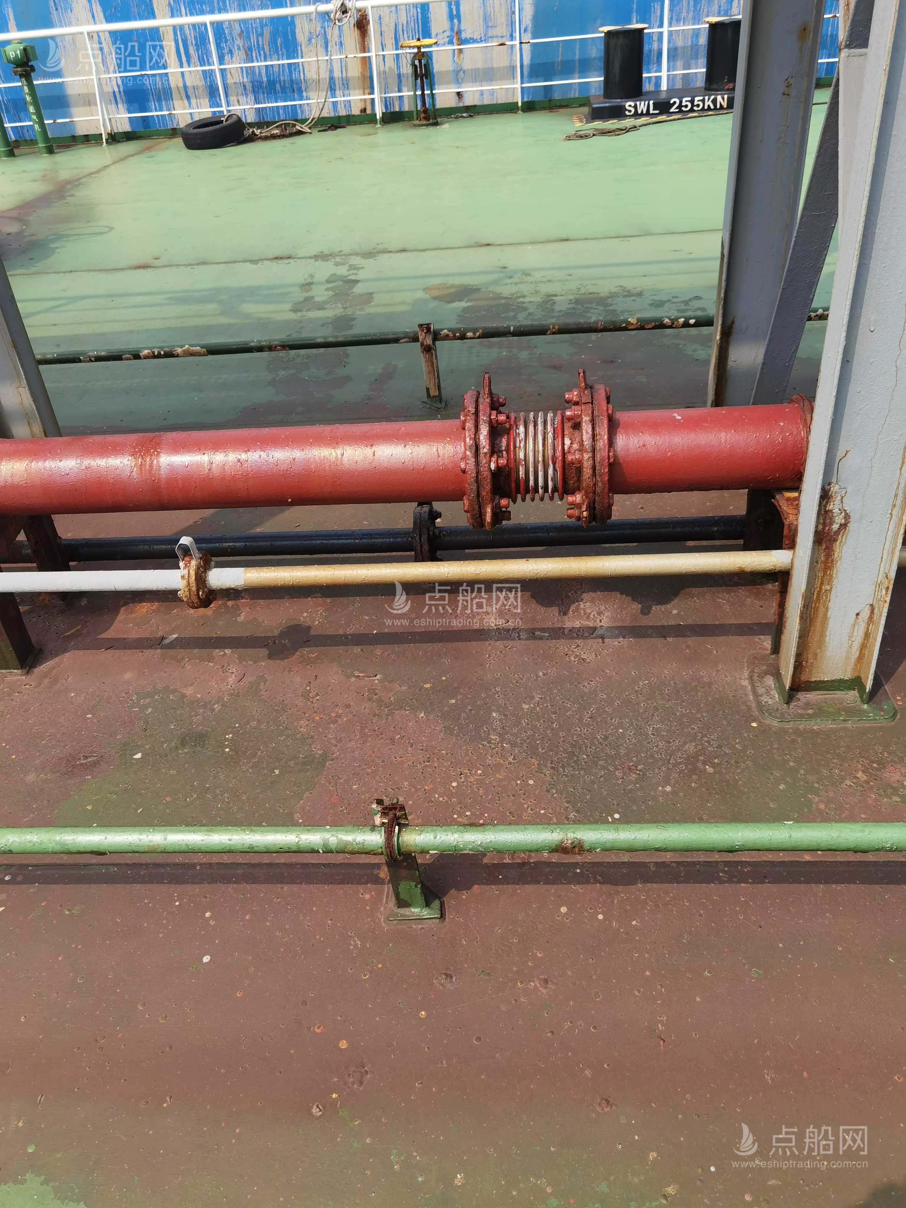 出售7600吨成品油船