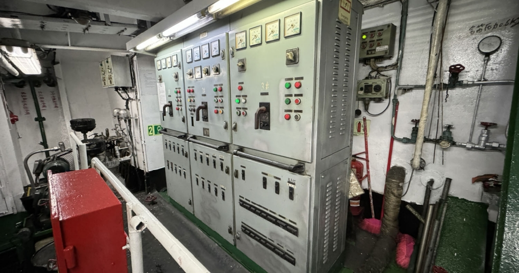 出售1500吨化学品船