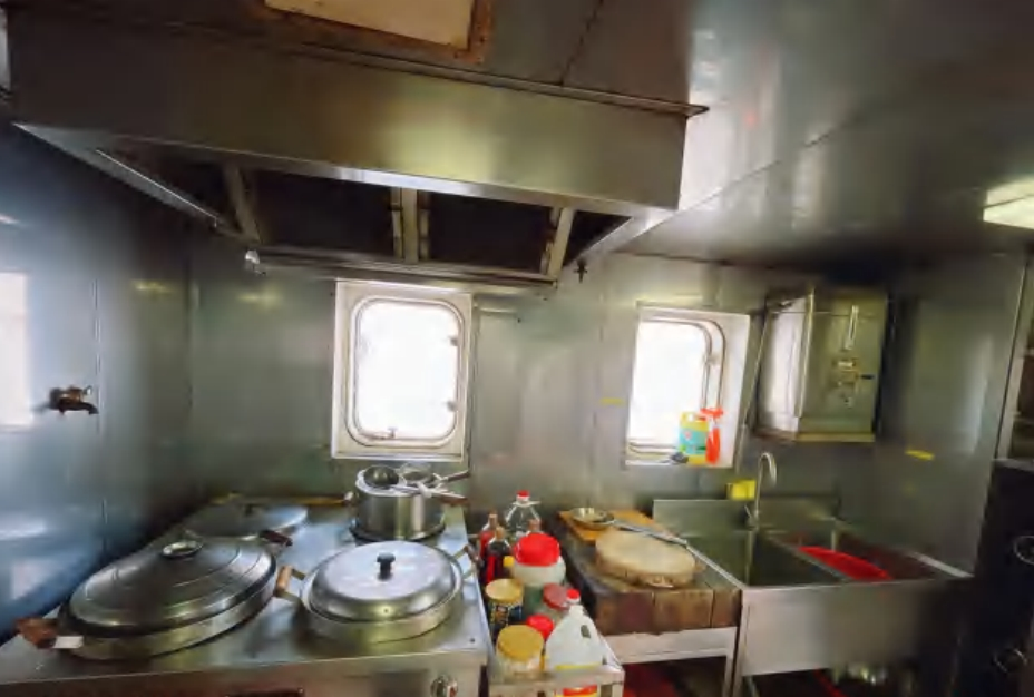 出售4373吨化学品船