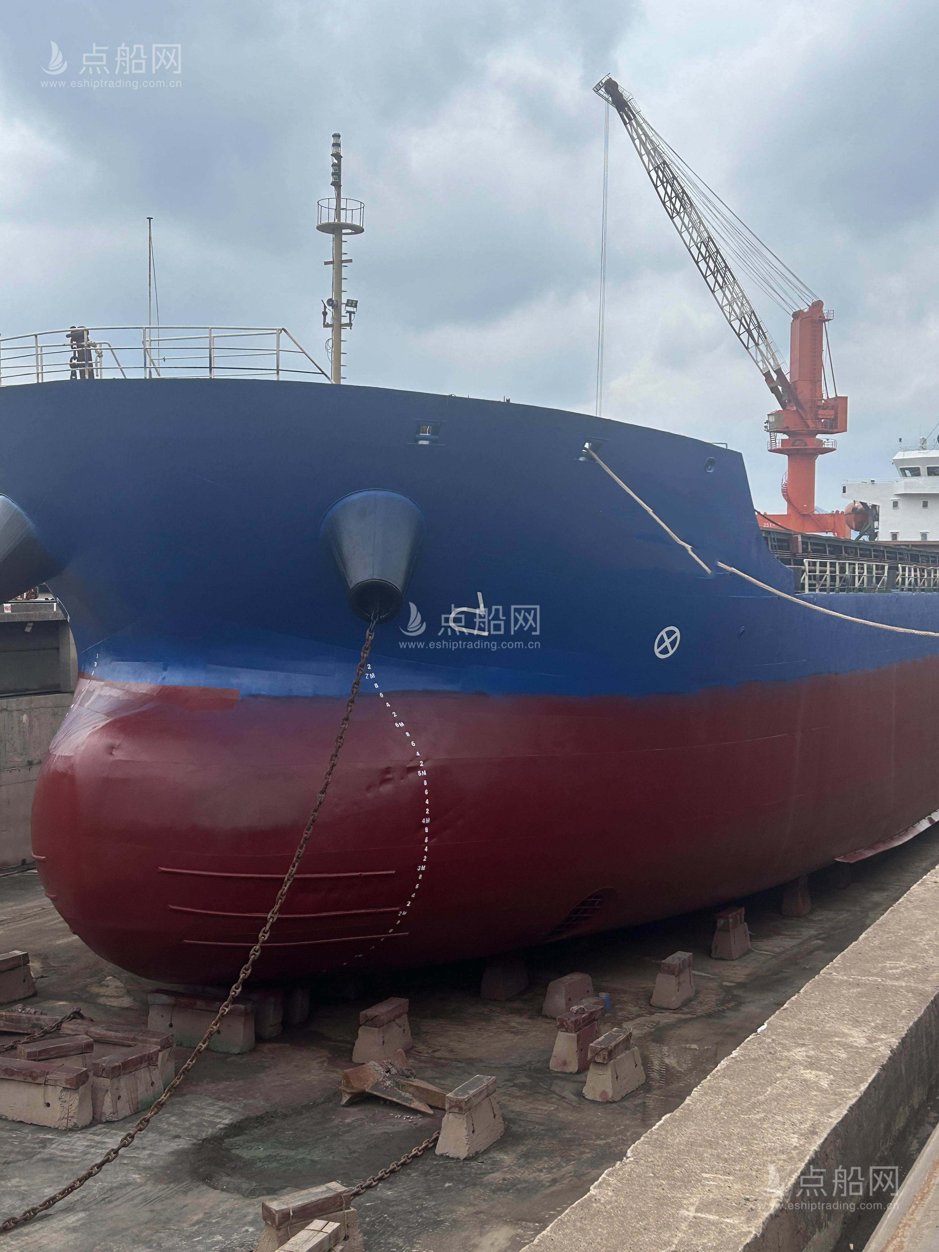 出售9860吨散货船