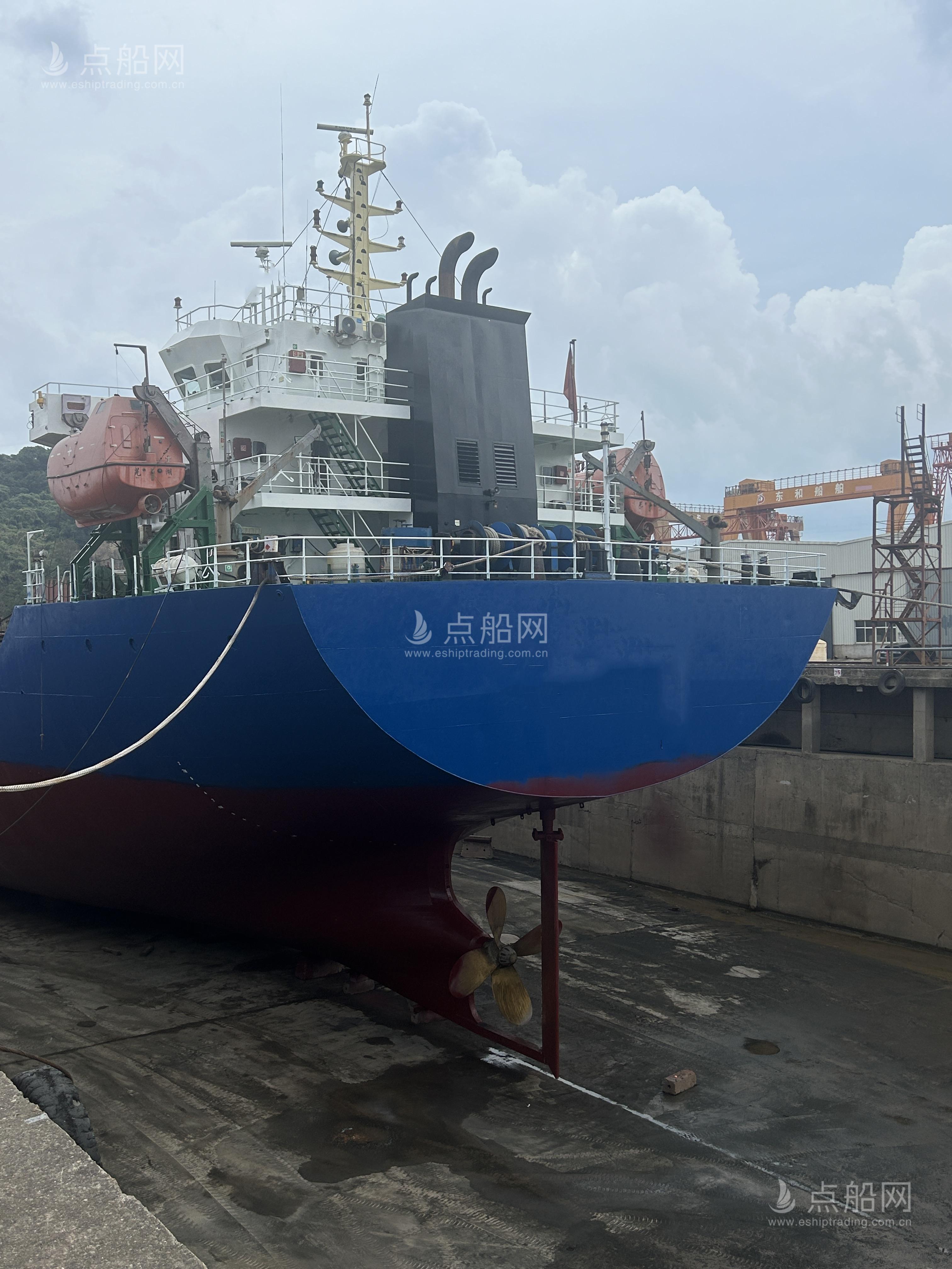 出售9860吨散货船