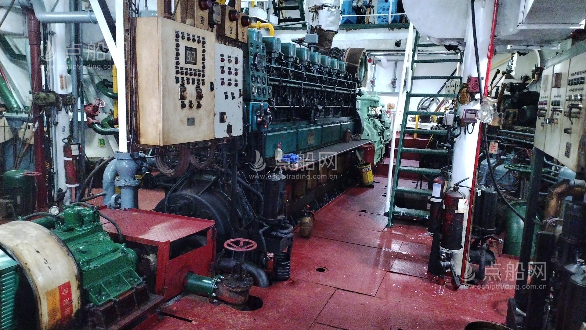 出售7500吨散货船