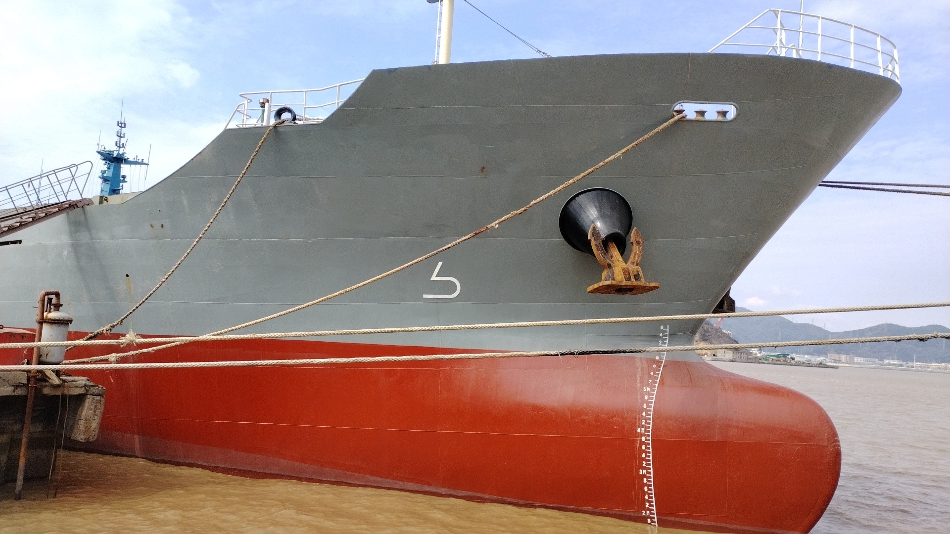 出售7500吨散货船