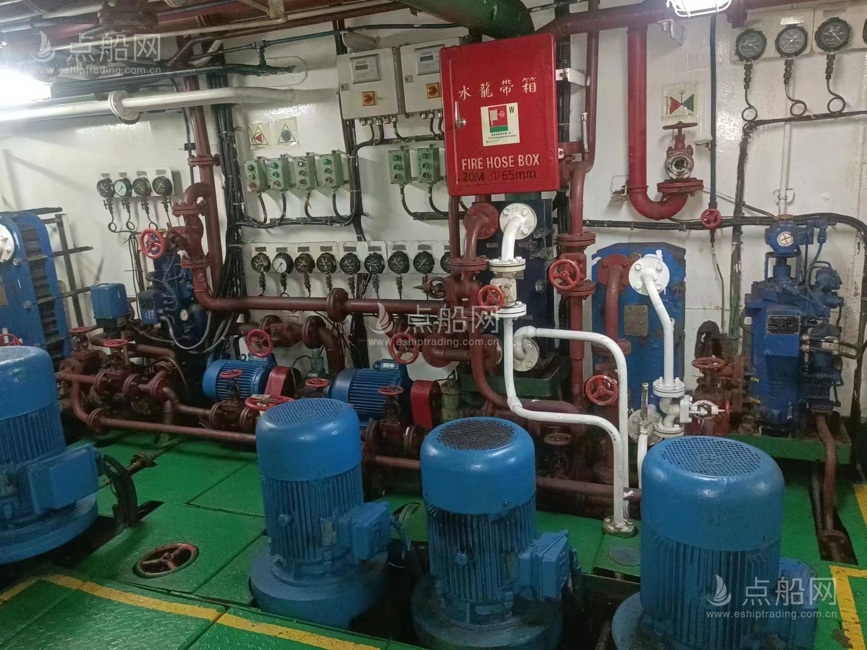 出售10880马力三用拖轮