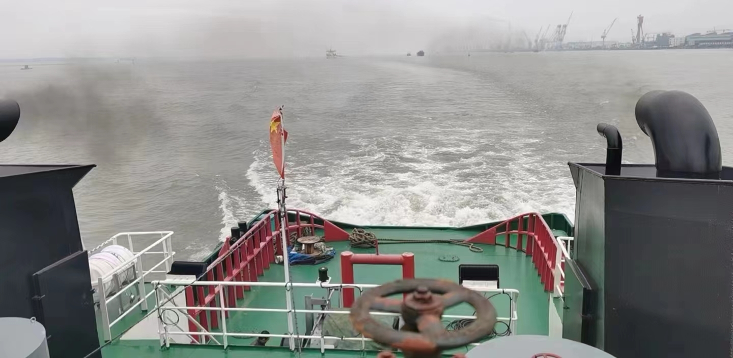 出售4896马力普通拖轮