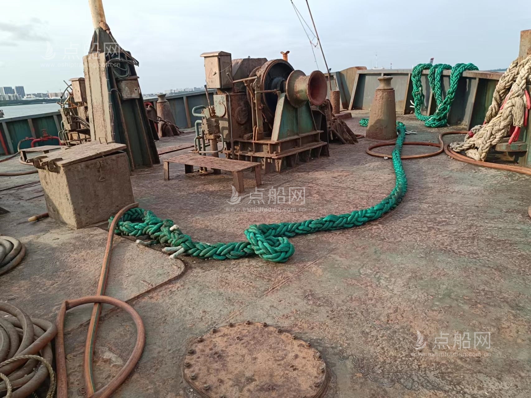 出售1400m³开体泥驳