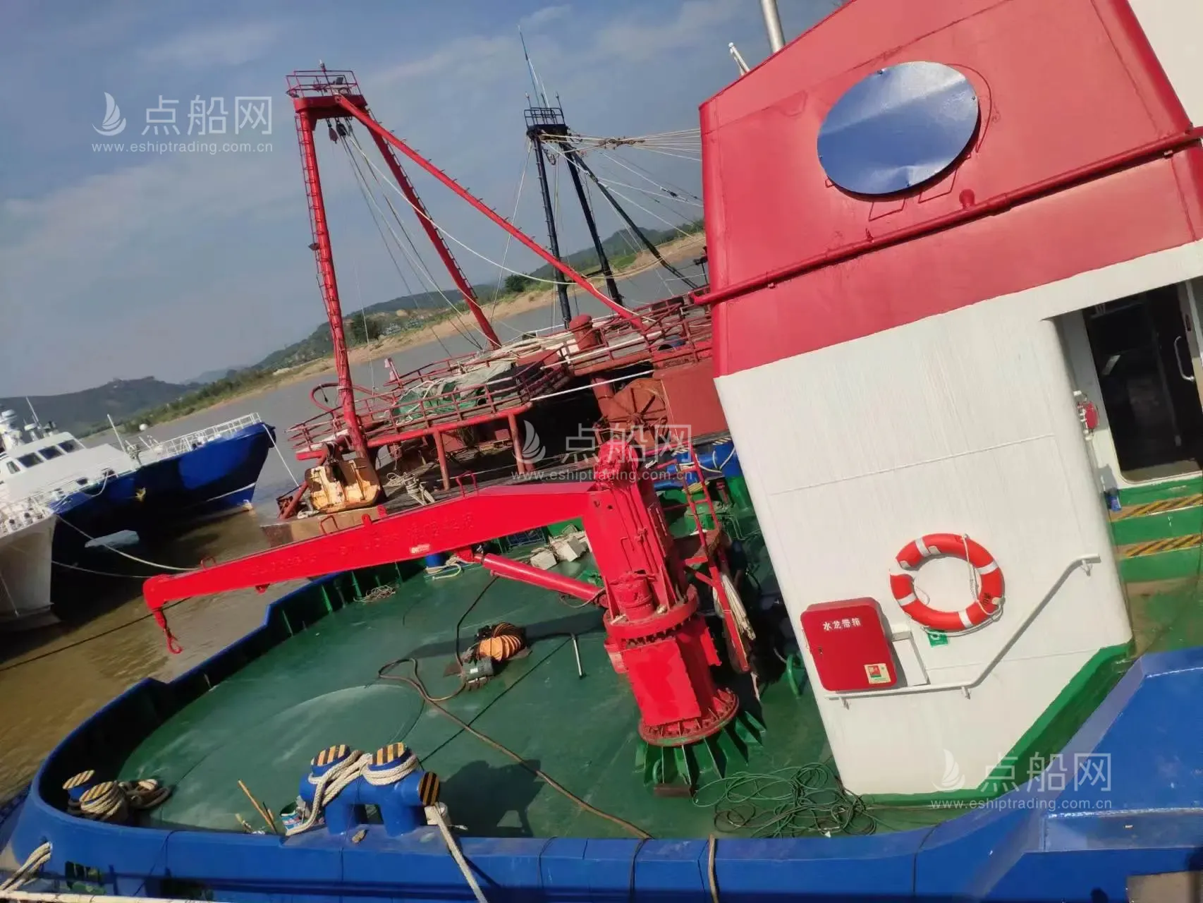 出售5000 马力港作拖轮