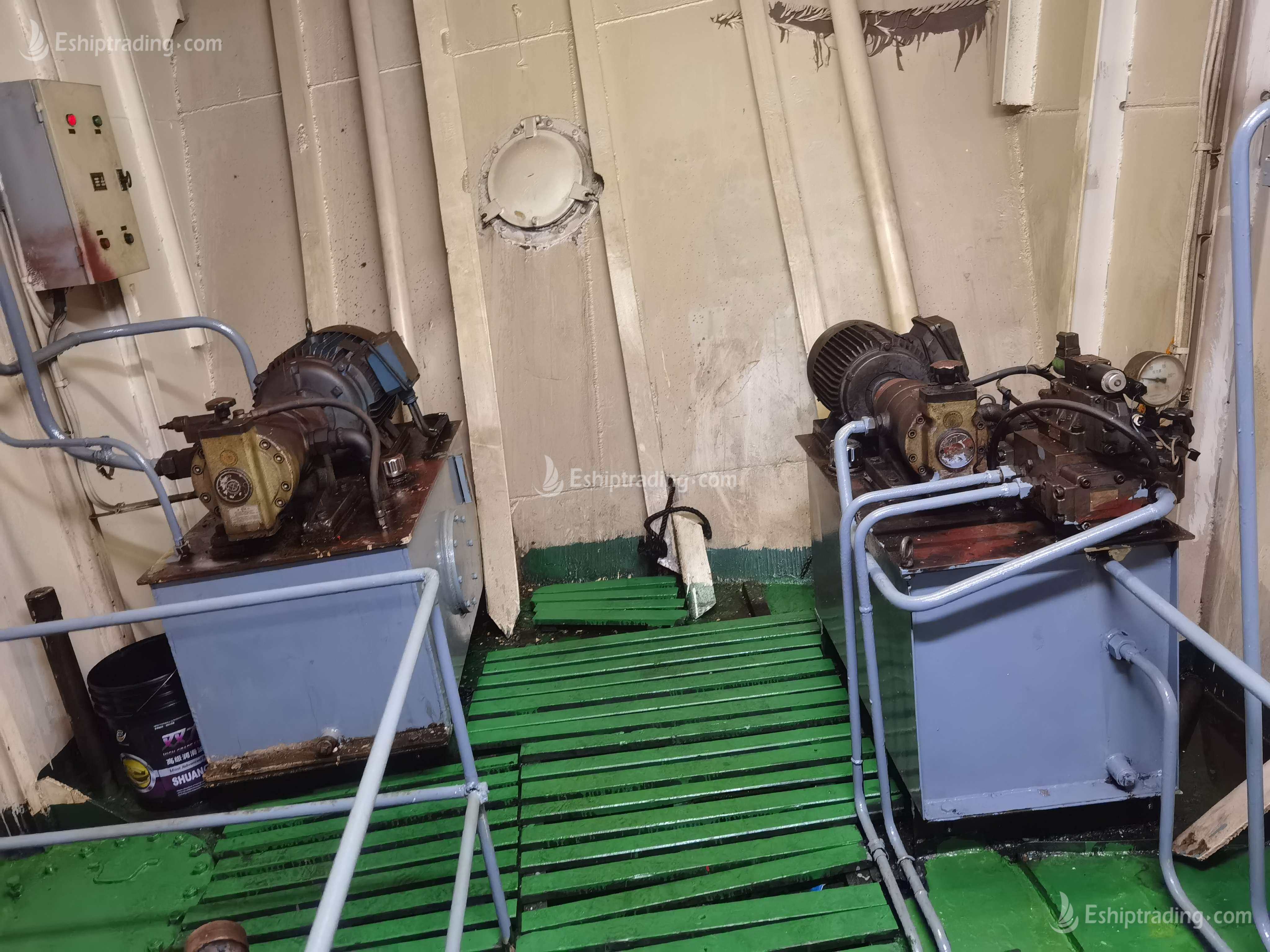 2440 T Product Oil Tanker For Sale