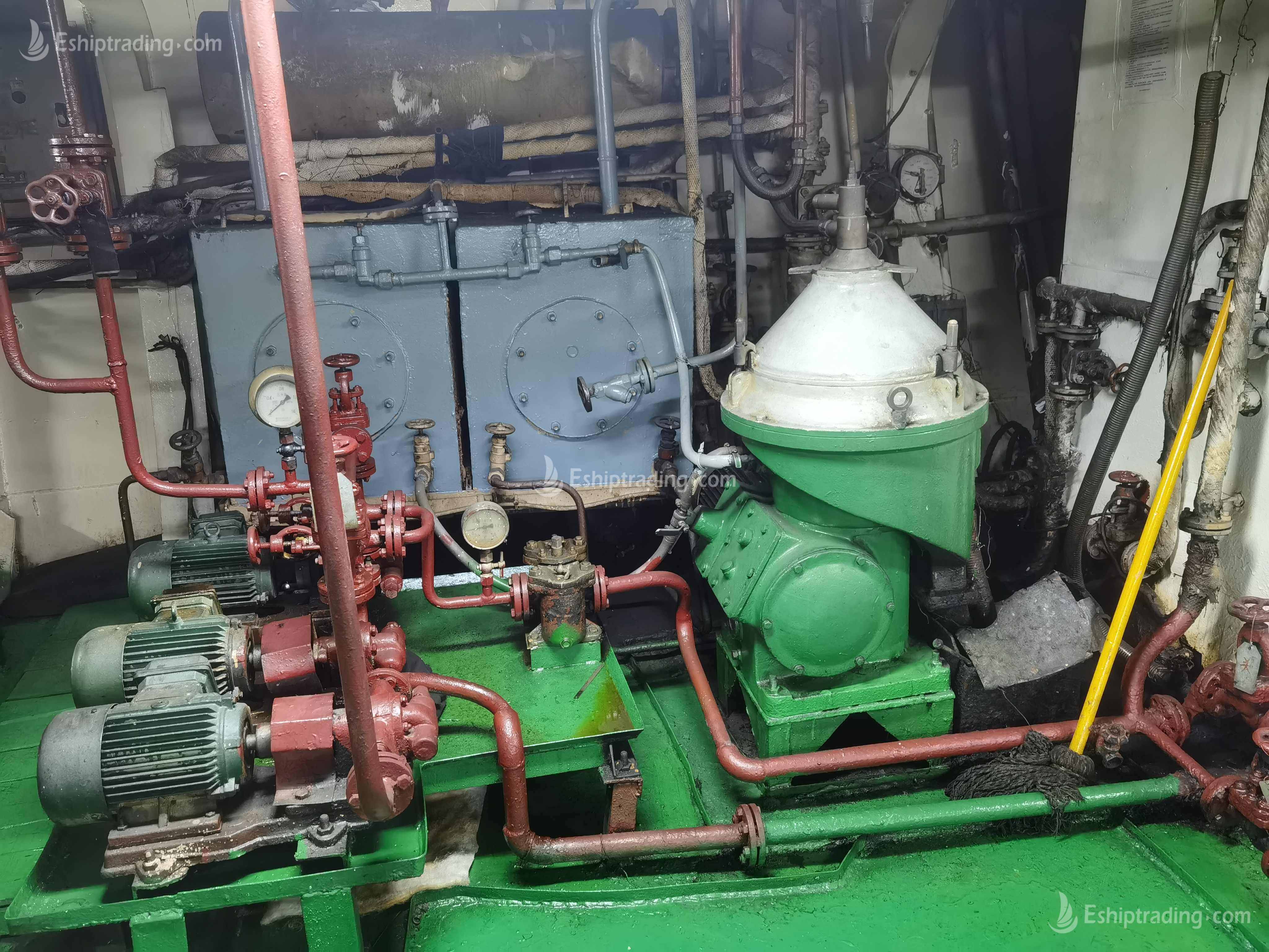 2440 T Product Oil Tanker For Sale