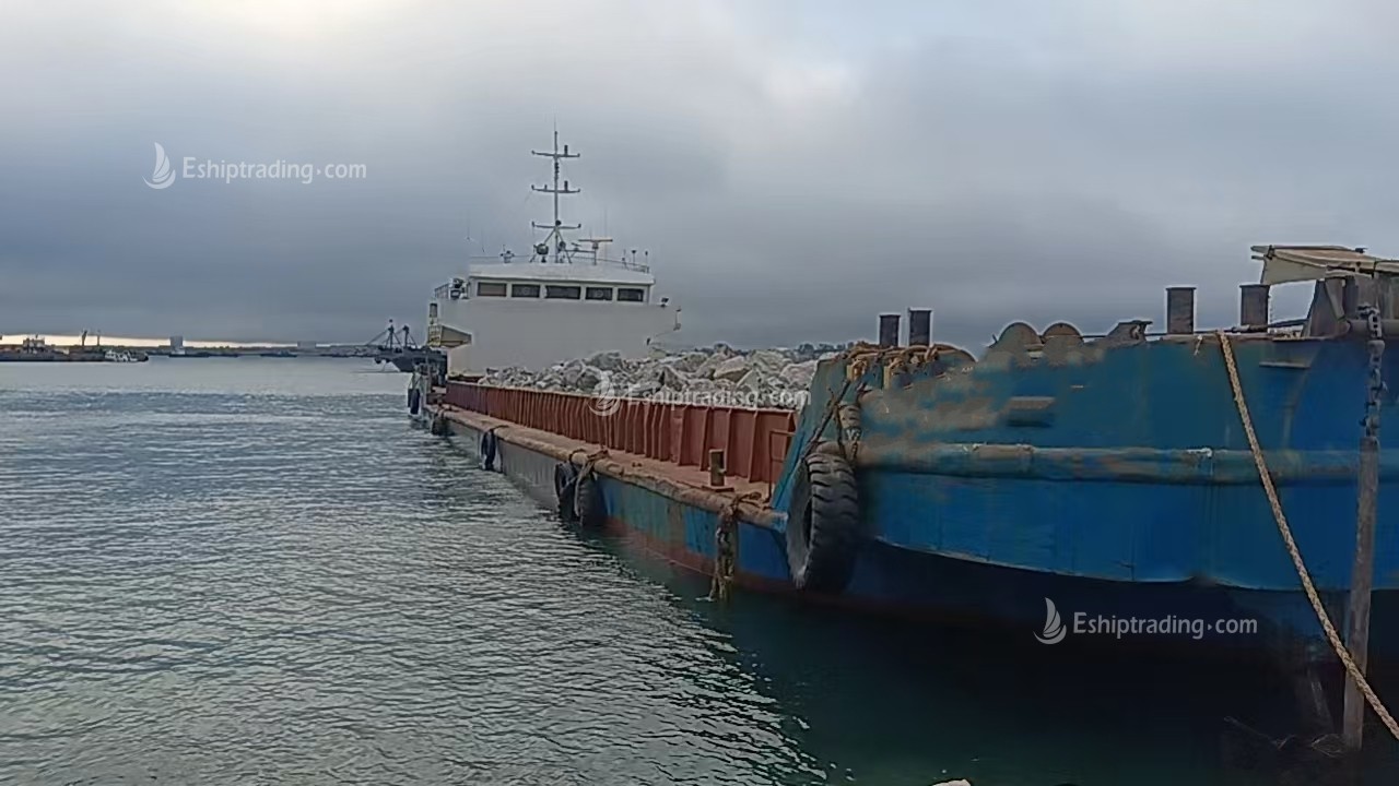 924 T Deck Barge /LCT For Sale