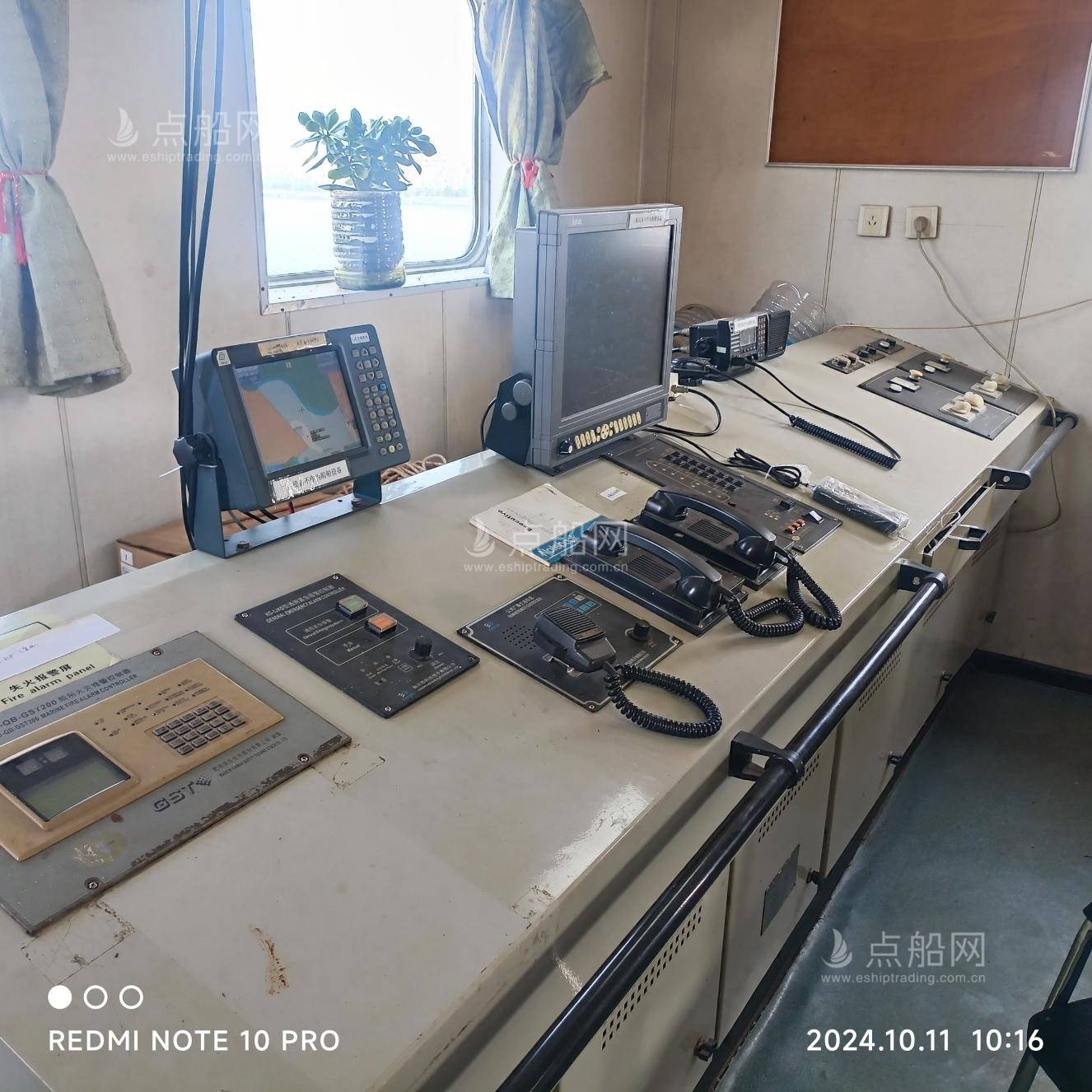 出售330尺无动力驳船