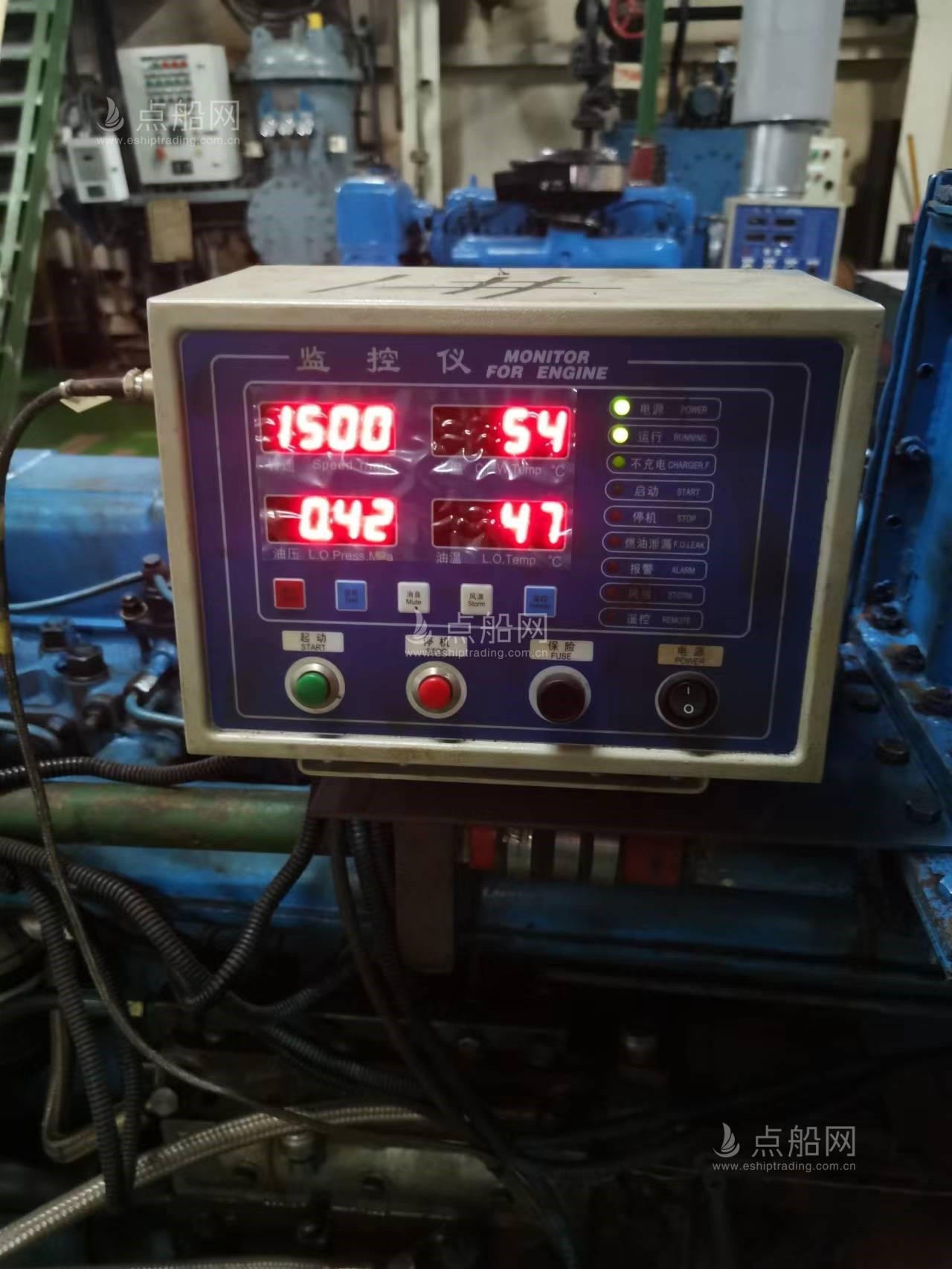 出售330尺无动力驳船
