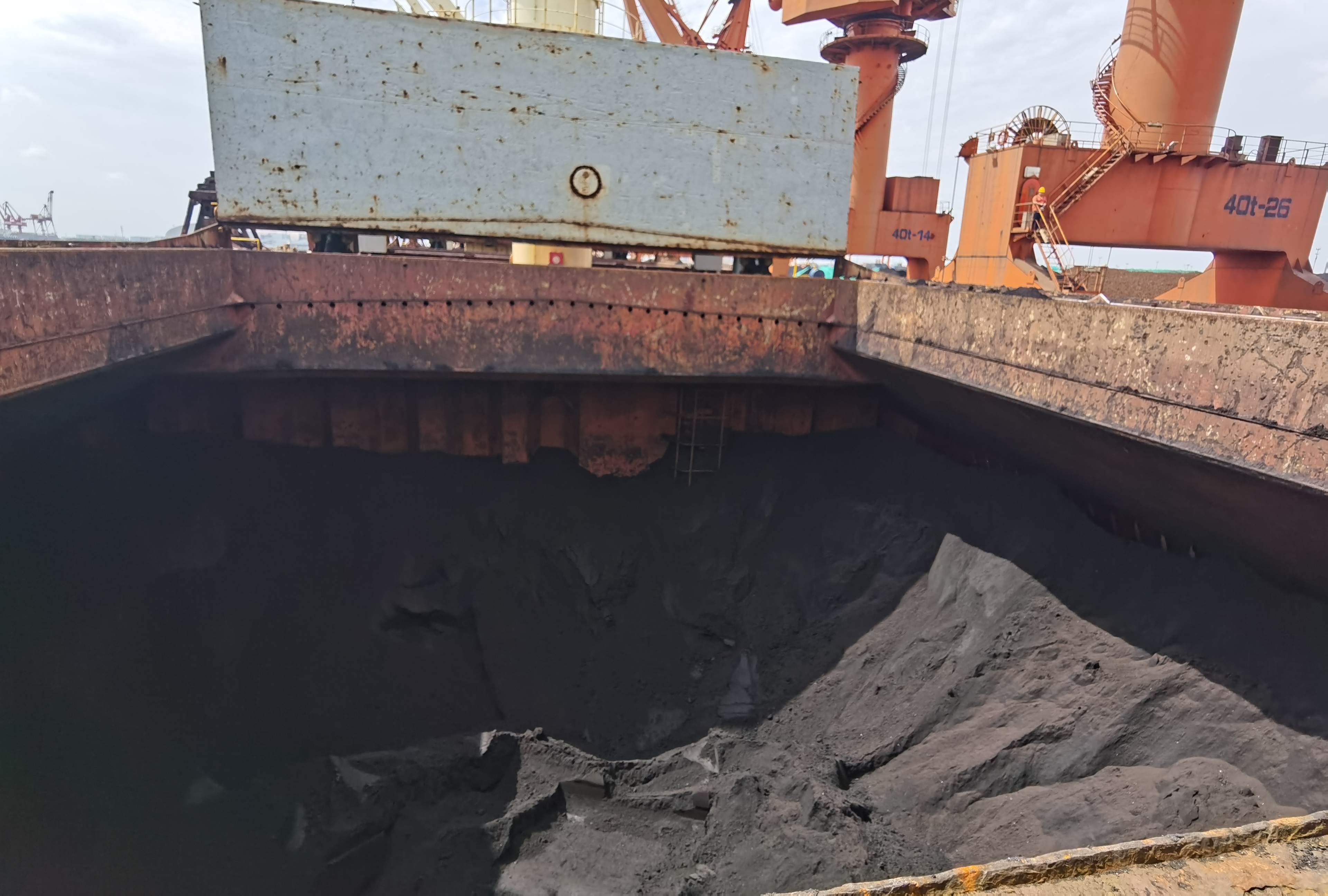 出售48893吨散货船