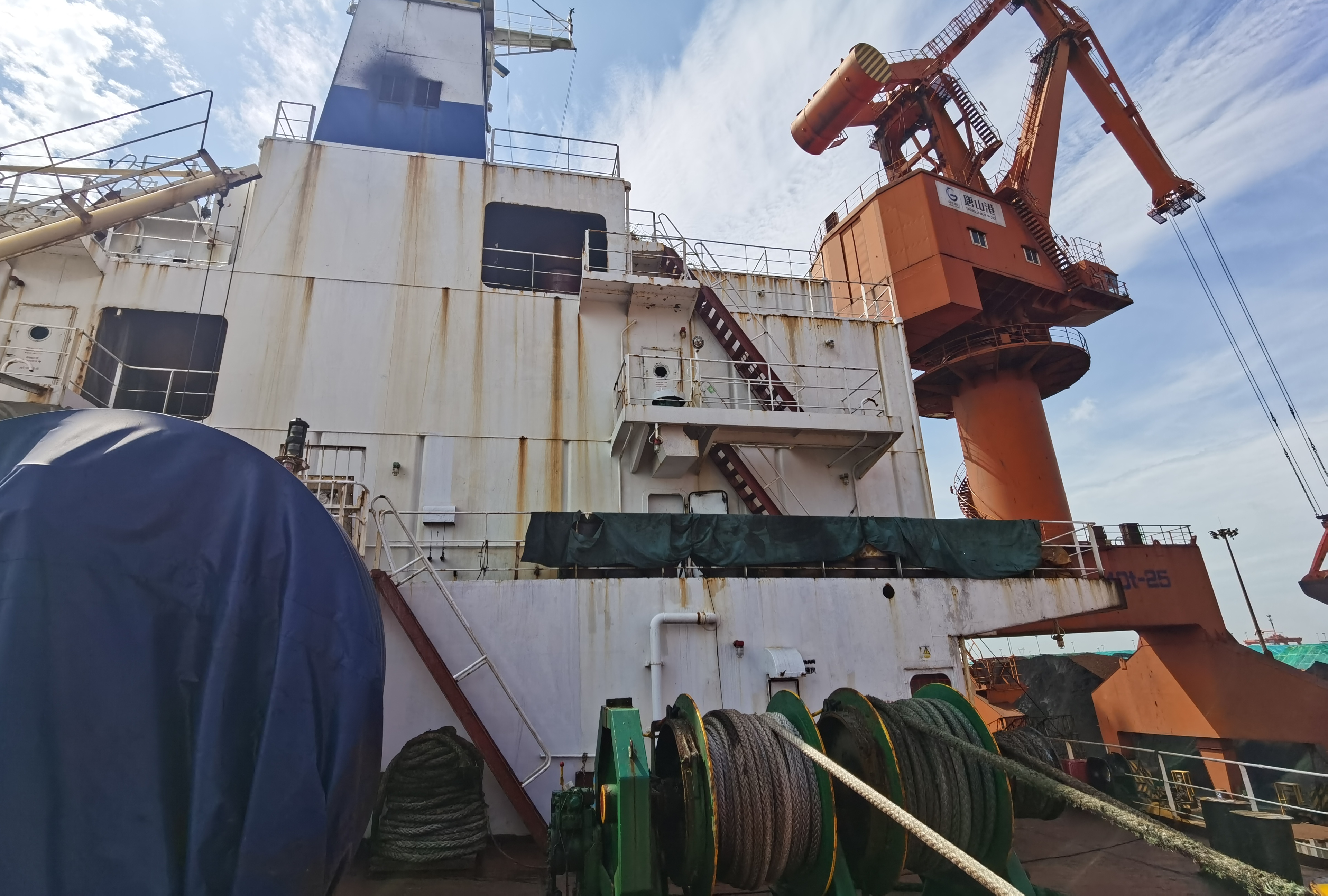 出售48893吨散货船