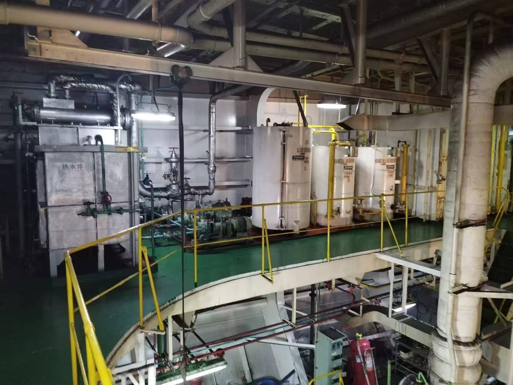 出售48893吨散货船