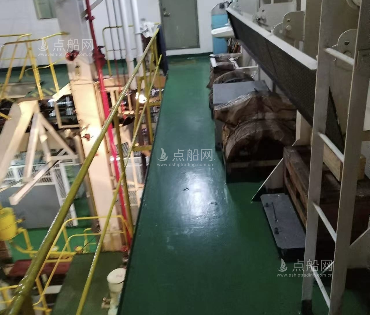 出售48893吨散货船