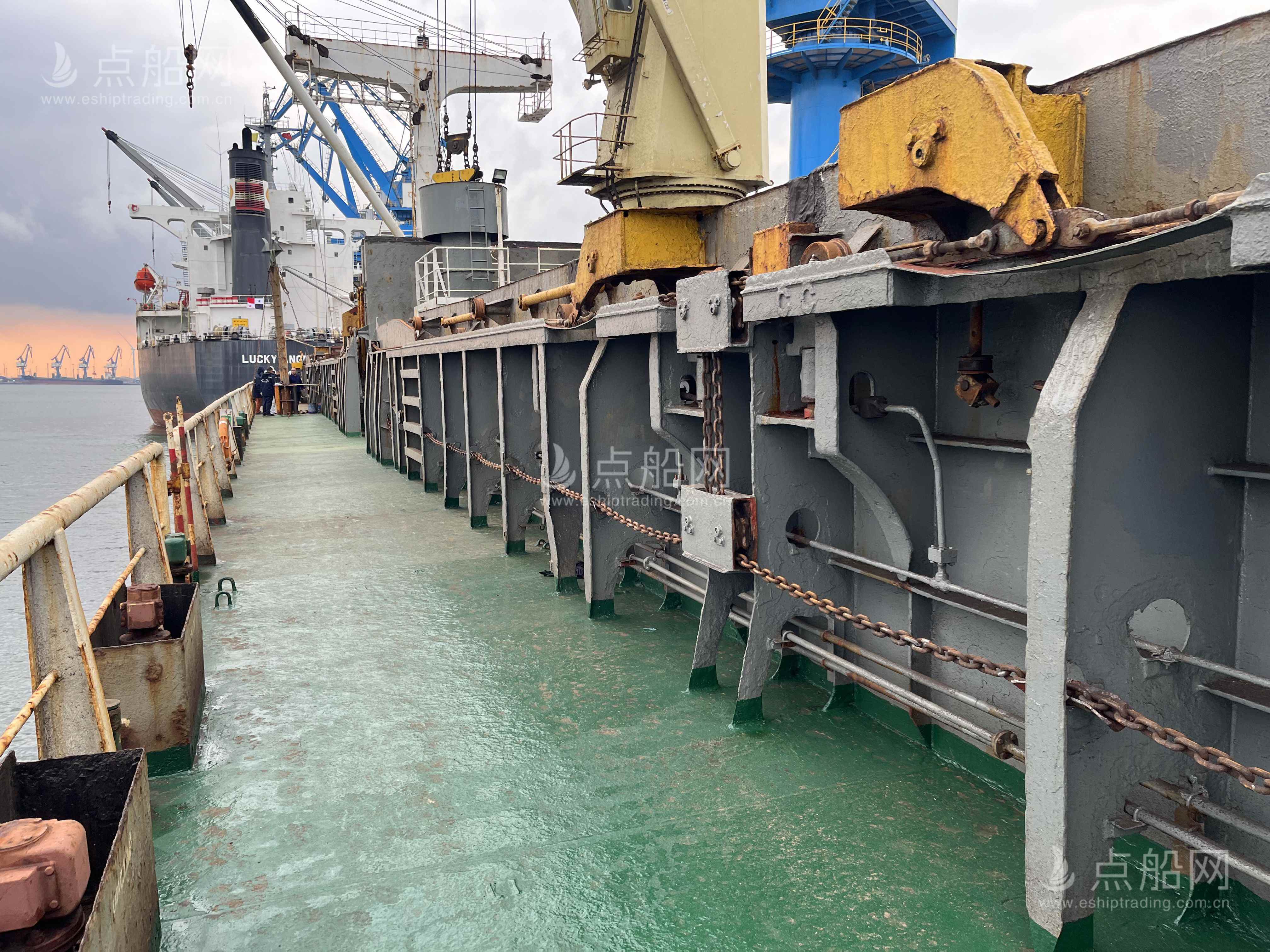 出售8800吨杂货船