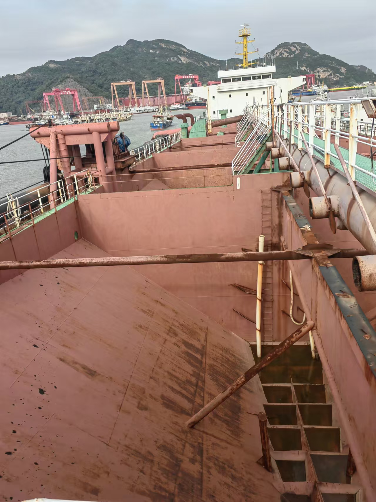 出售10600吨自吸自卸砂船