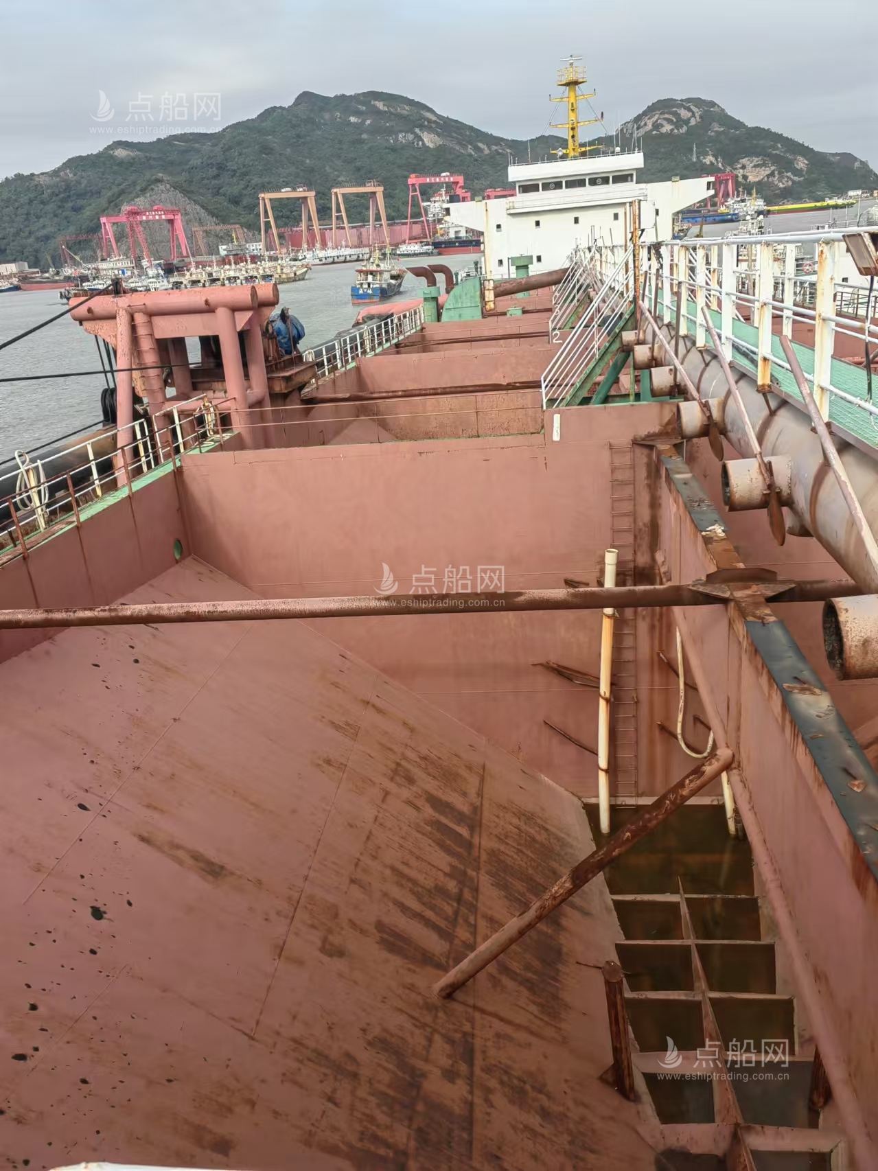 出售10600吨自吸自卸砂船