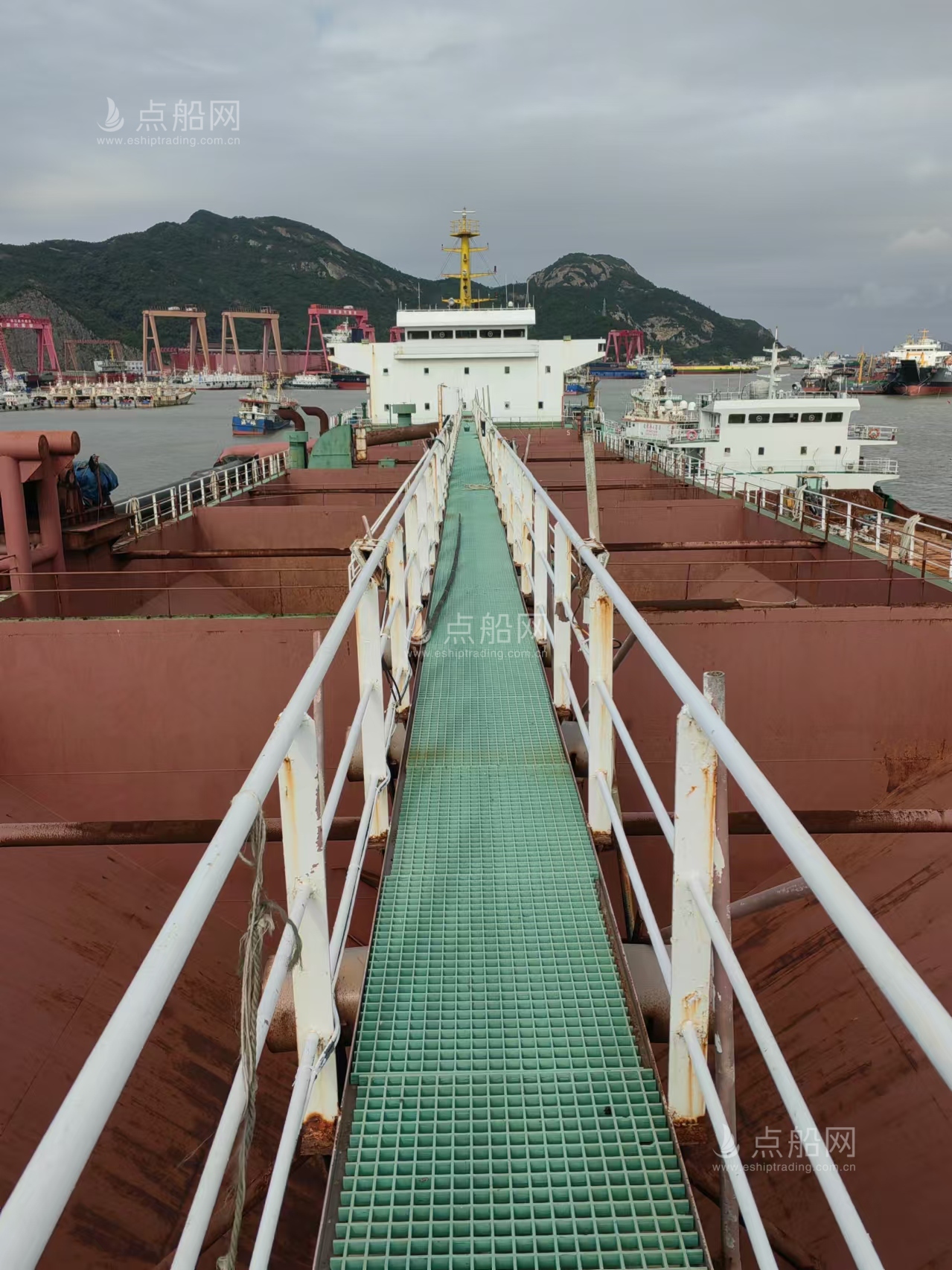 出售10600吨自吸自卸砂船