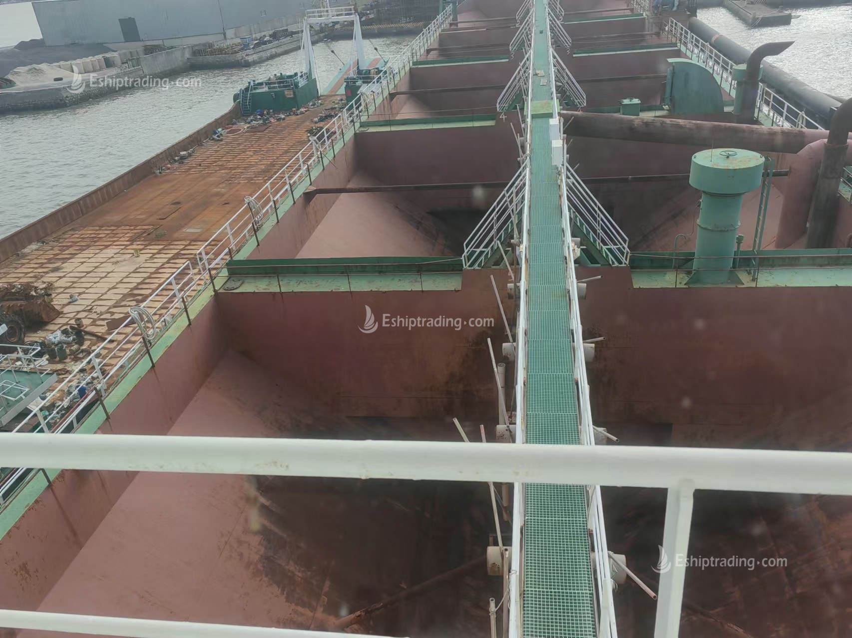 10600 T Self Suction-Unloading Sand Carrier  For Sale