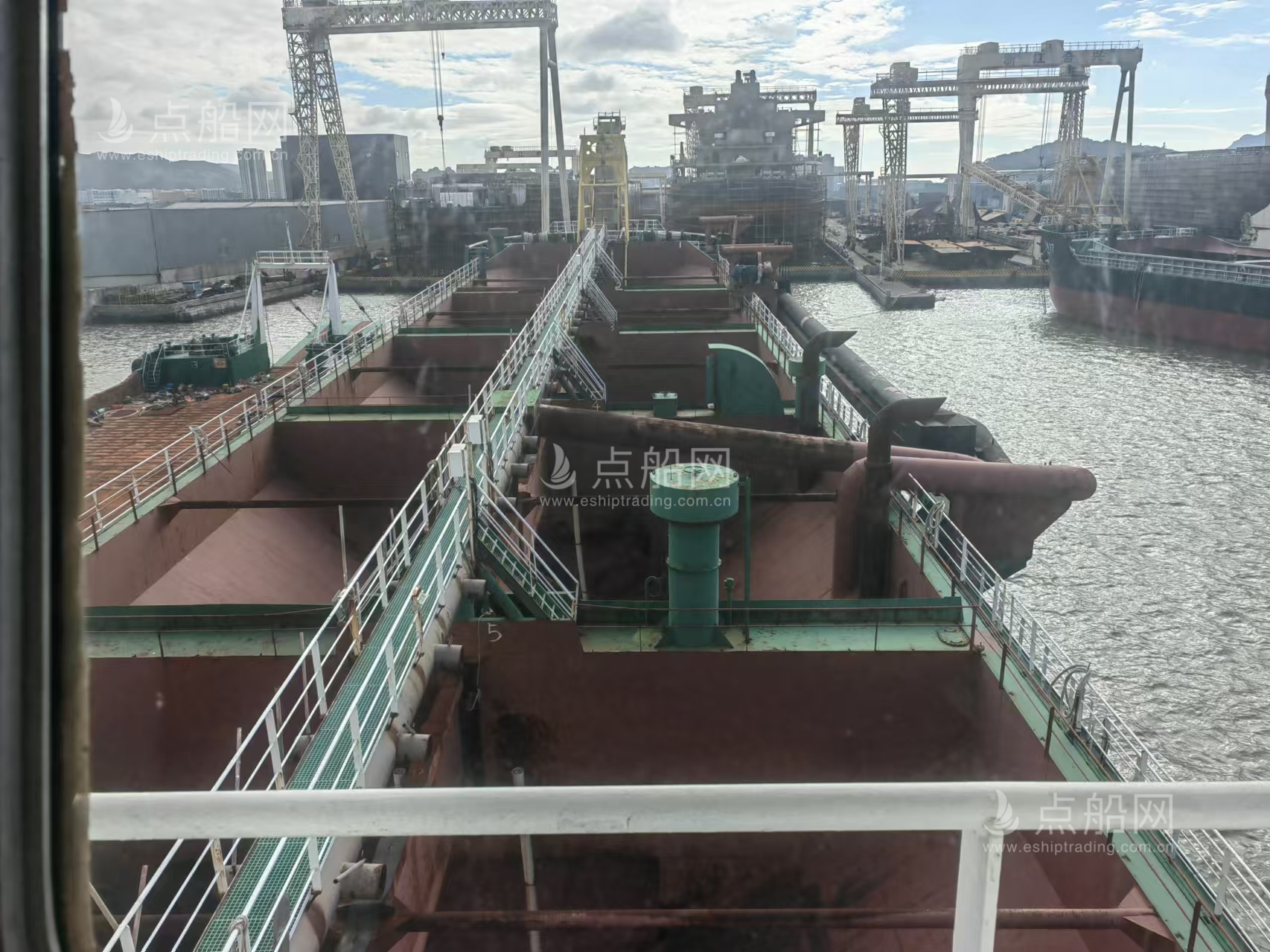 出售10600吨自吸自卸砂船