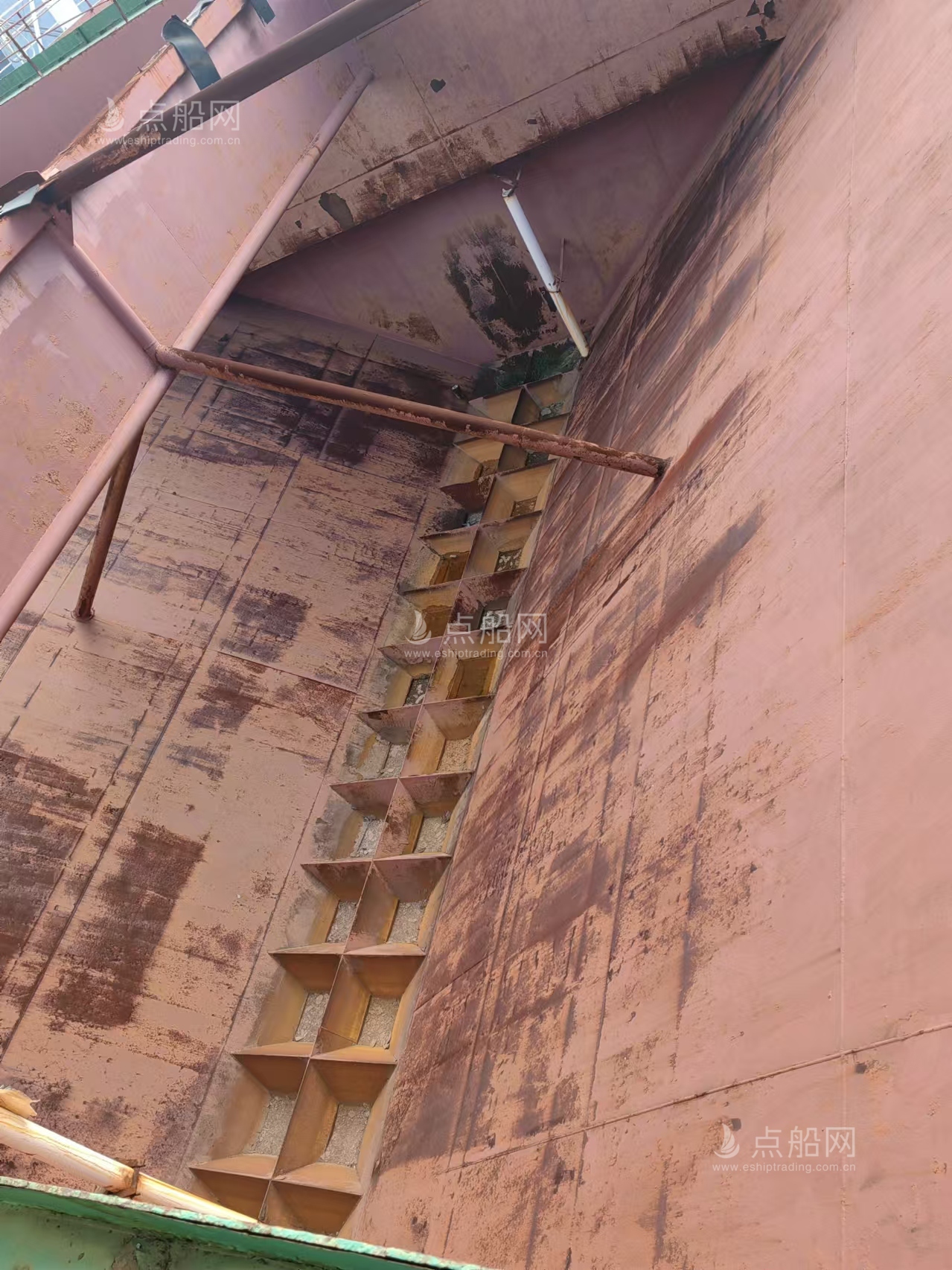 出售10600吨自吸自卸砂船