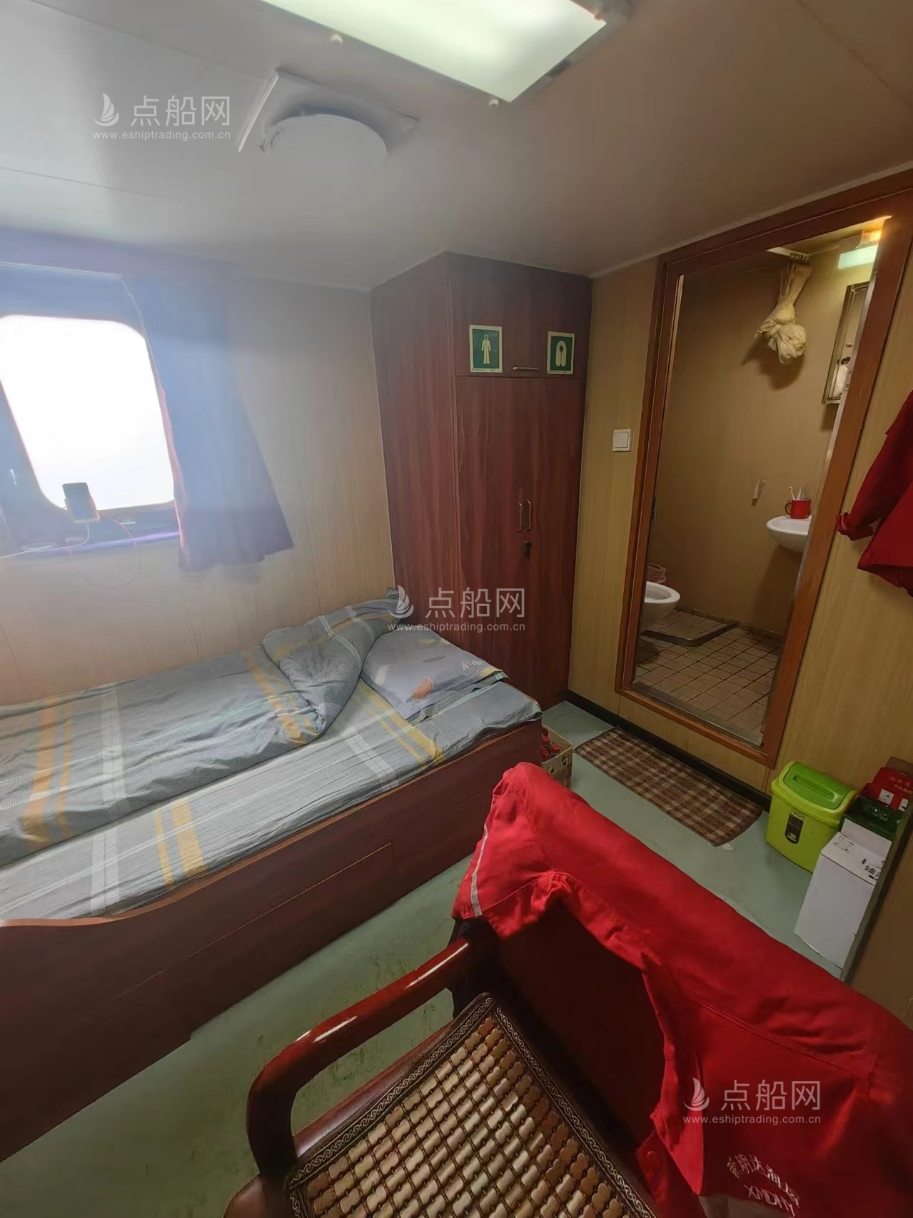 出售13084吨成品油船