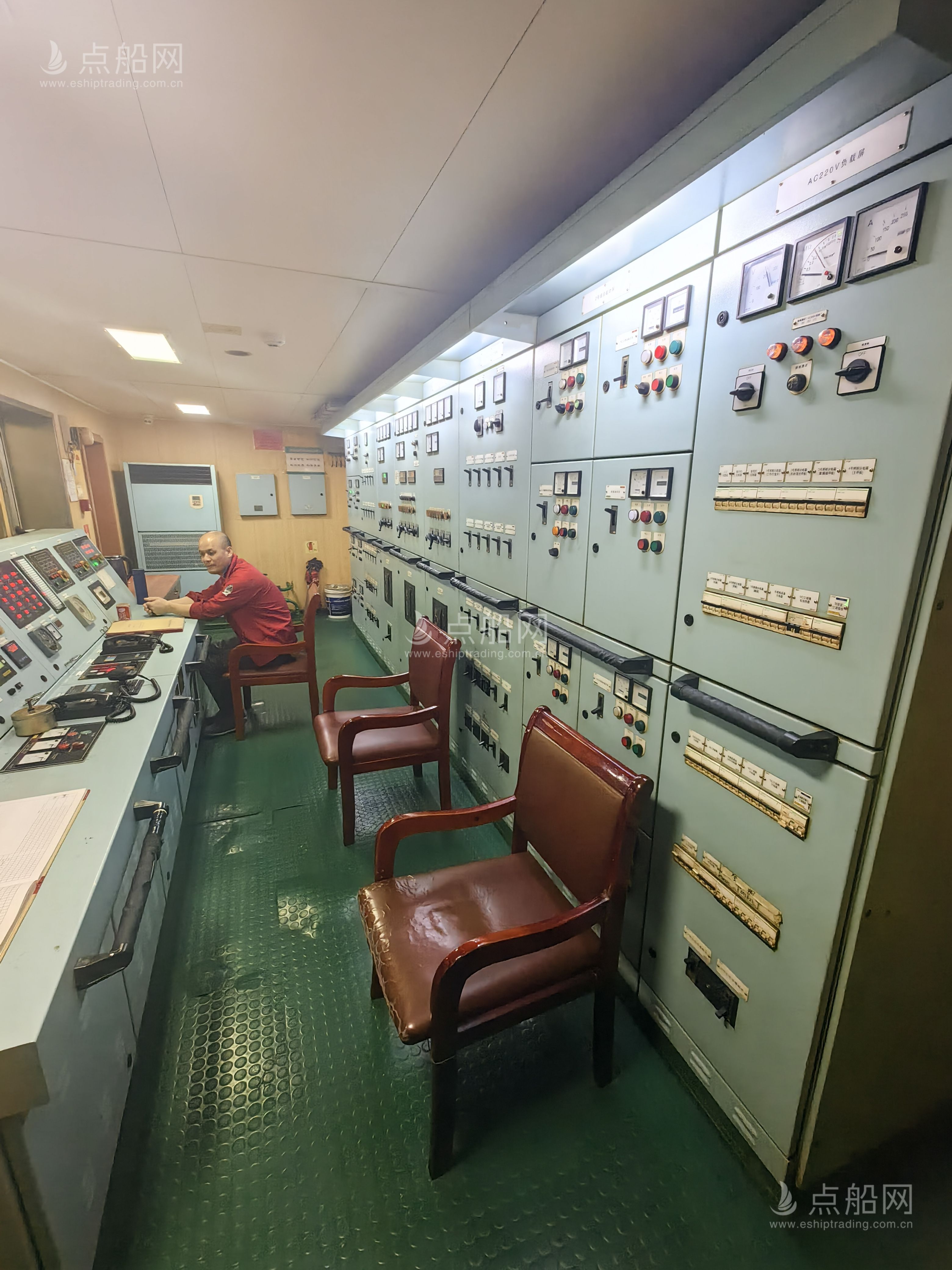 出售13084吨成品油船