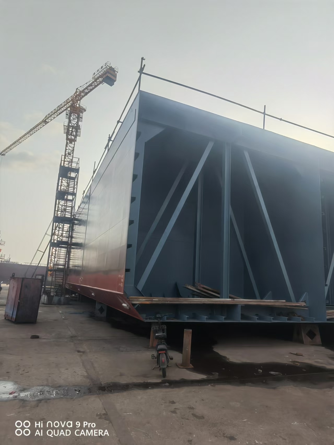 出售310尺无动力驳船