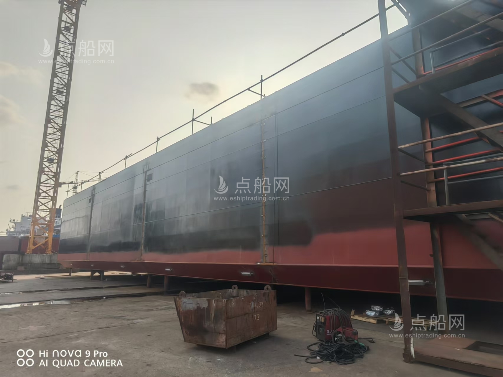 出售310尺无动力驳船