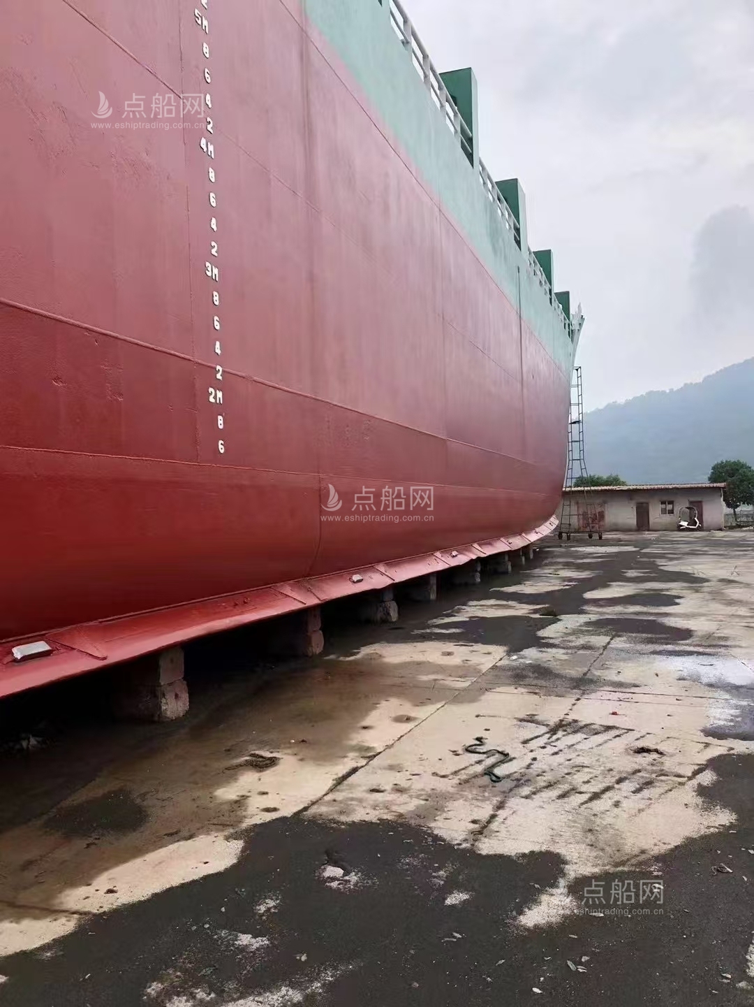 出售5500吨多用途船