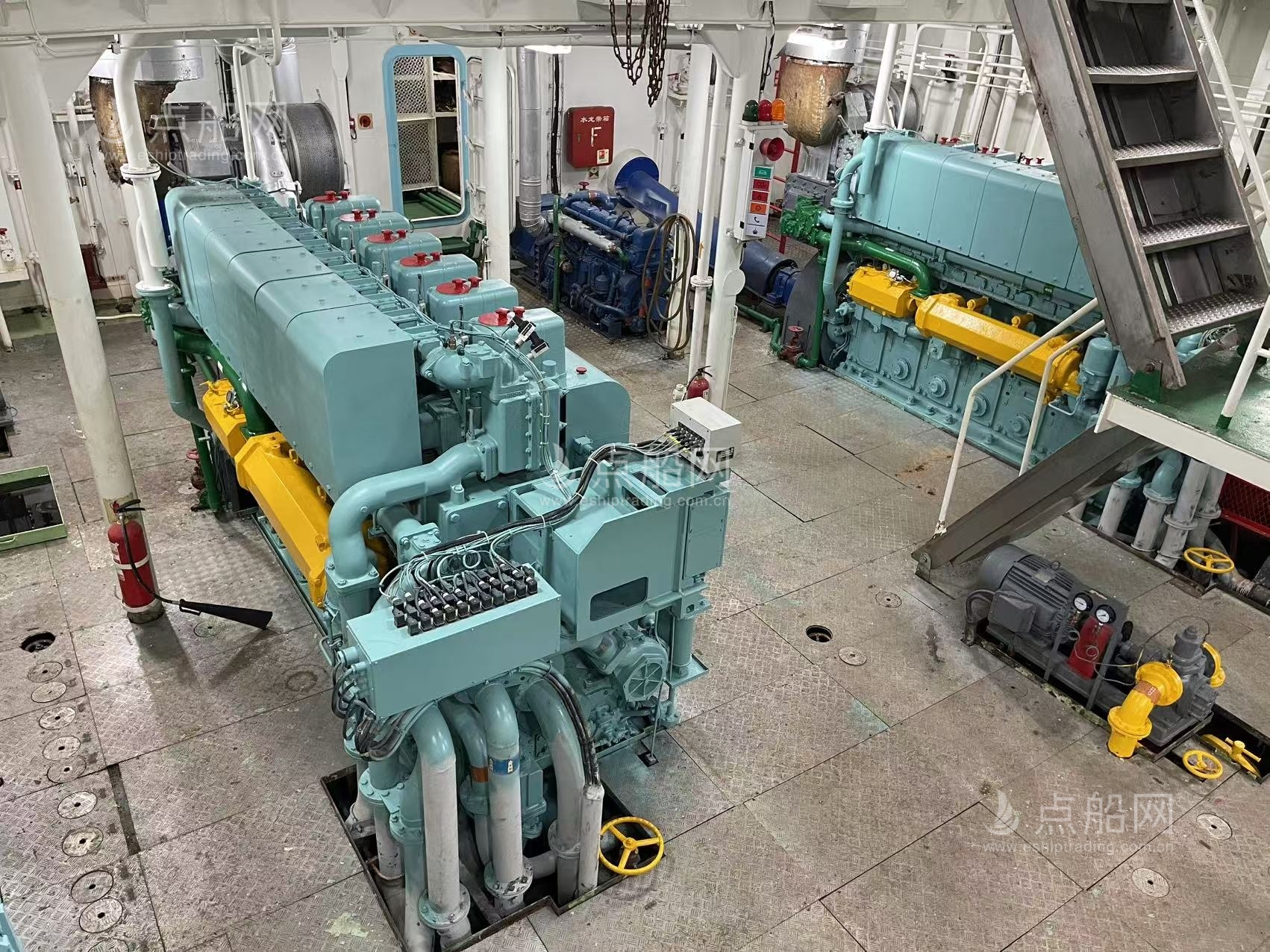 出售5000 马力港作拖轮